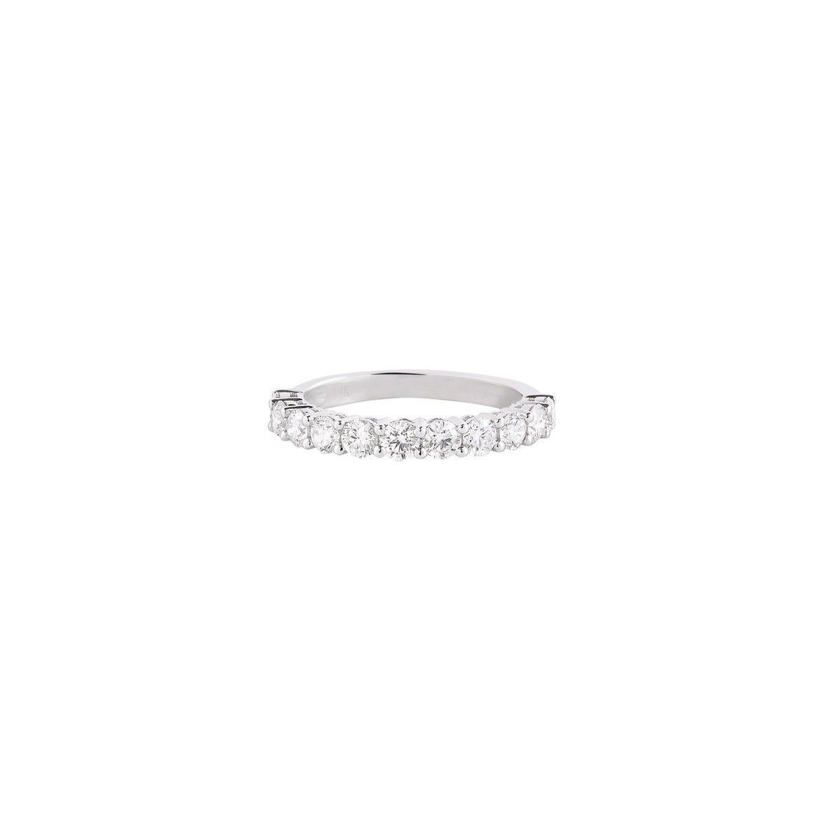 Diamond Band Ring in 18 Karat White Gold For Sale 1