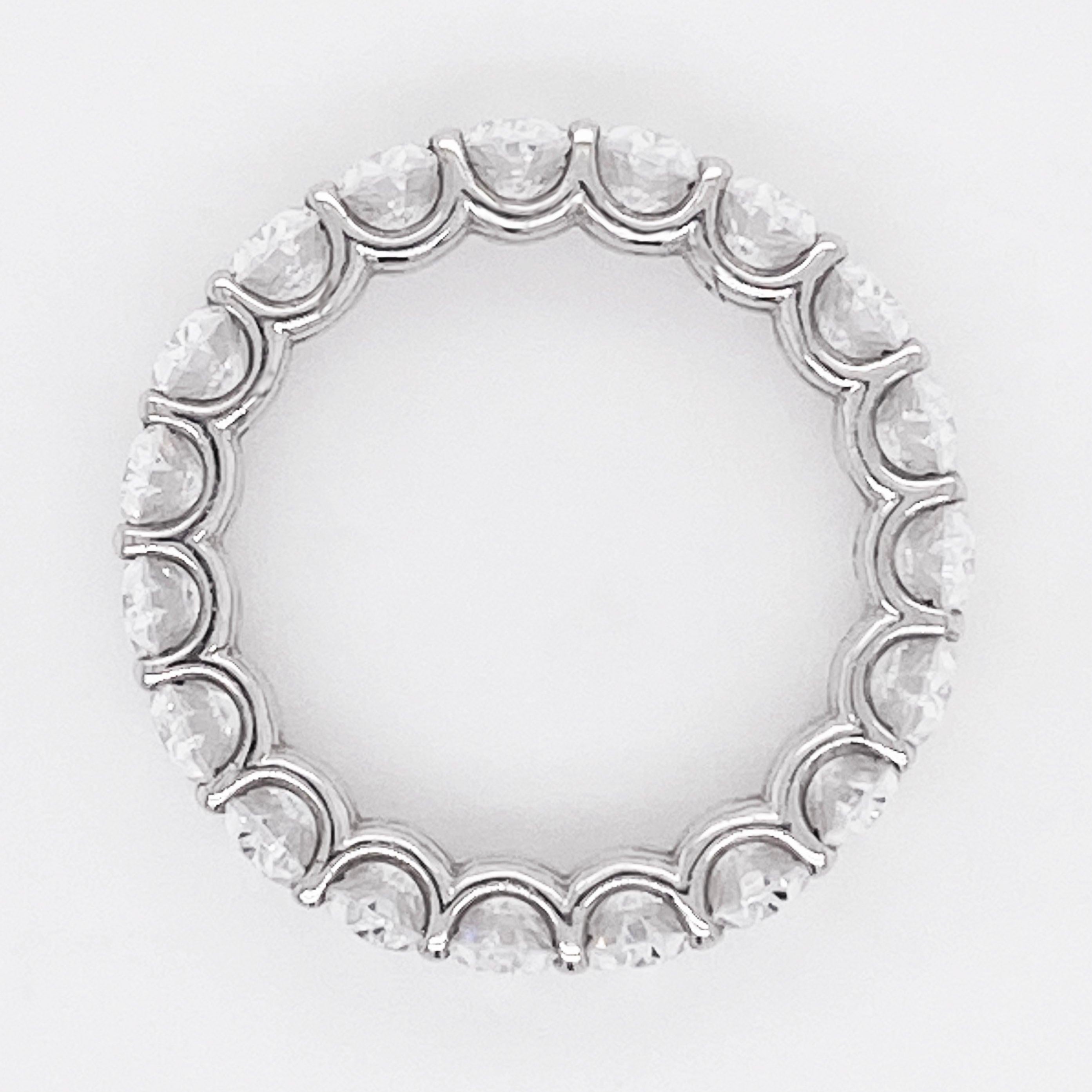 En vente :  Anneau en diamant, coupe ovale, anneau d'éternité, or blanc 14 carats, Whiting 4