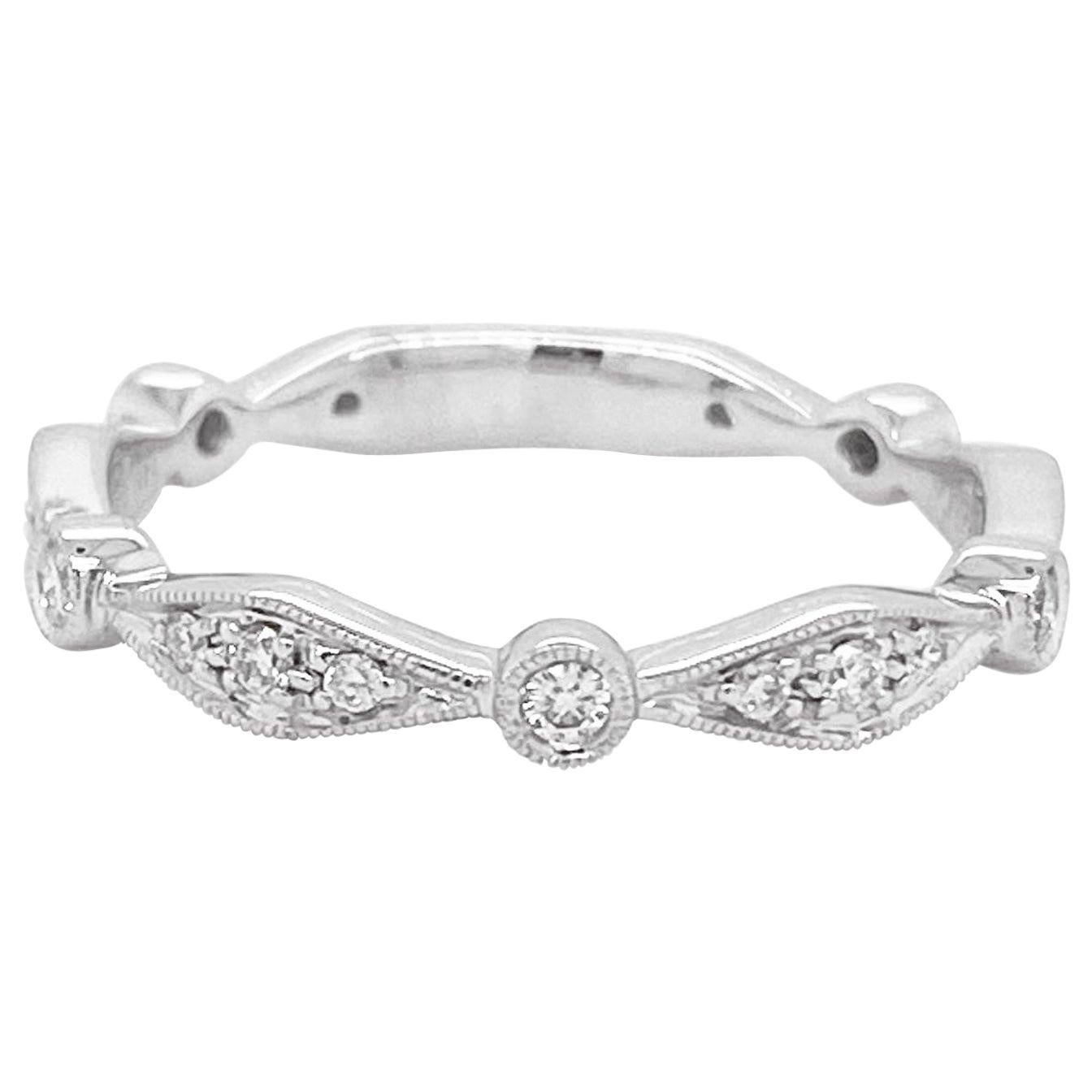 Anneau de mariage empilable en or blanc avec diamants ronds et marquises