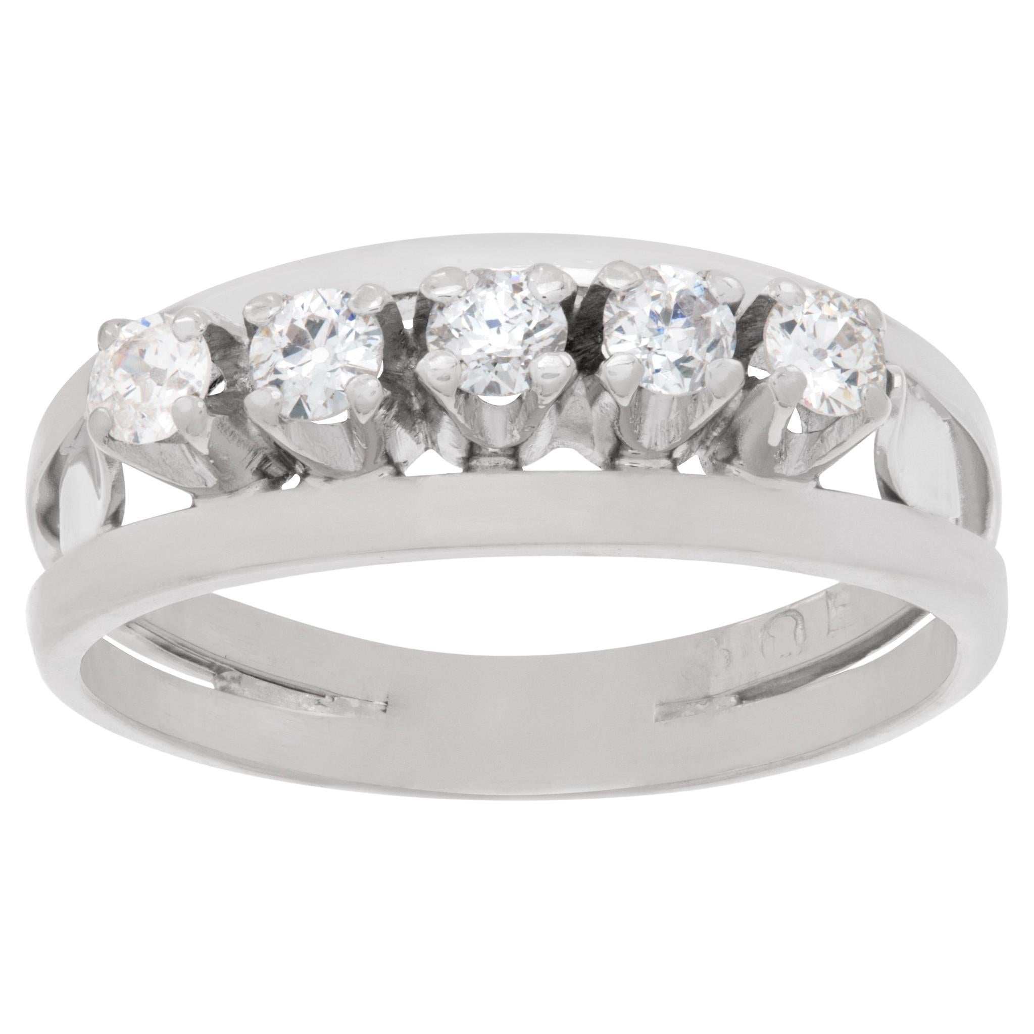Diamond Band Ring with 5 Diamonds in 18k White Gold For Sale