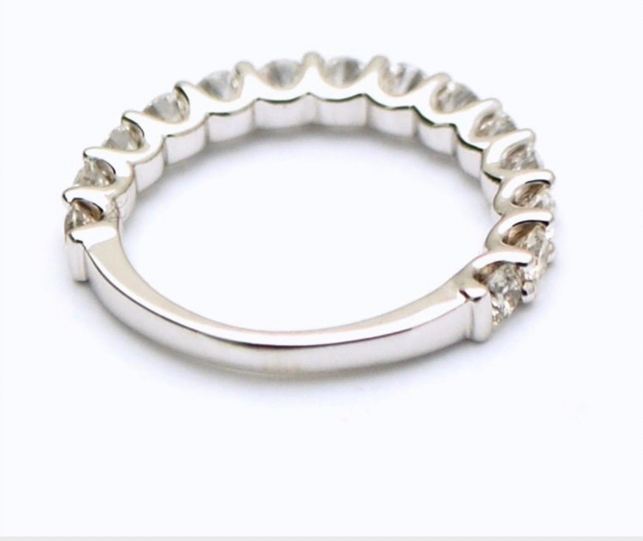 Diamantband Ucut Style 18KT Weißgold feine Diamanten VS Reinheit F Farbe 1ct (Brillantschliff) im Angebot