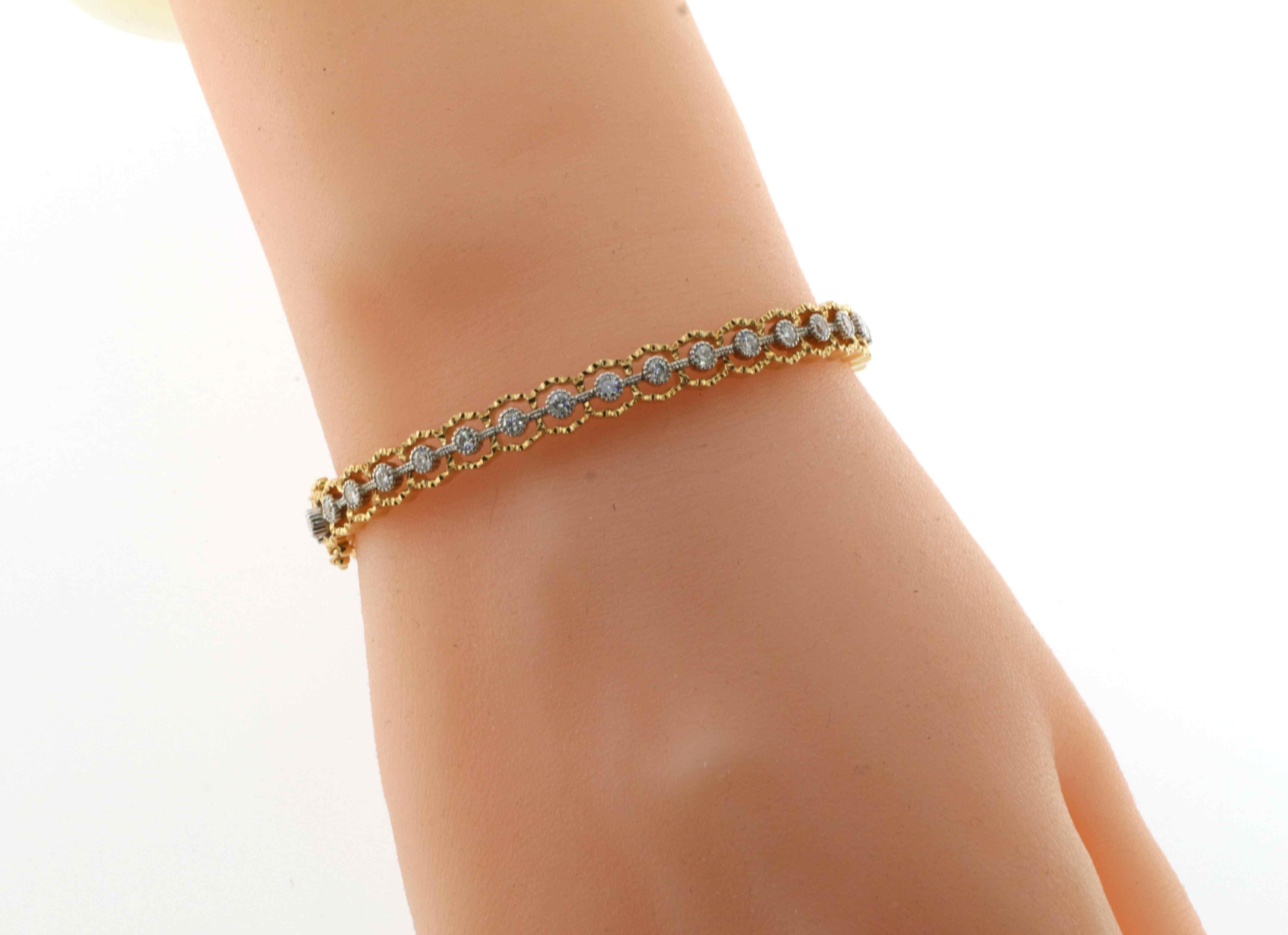 Diamond Bangle 18K Yellow and White Gold In New Condition For Sale In Hong Kong, HK