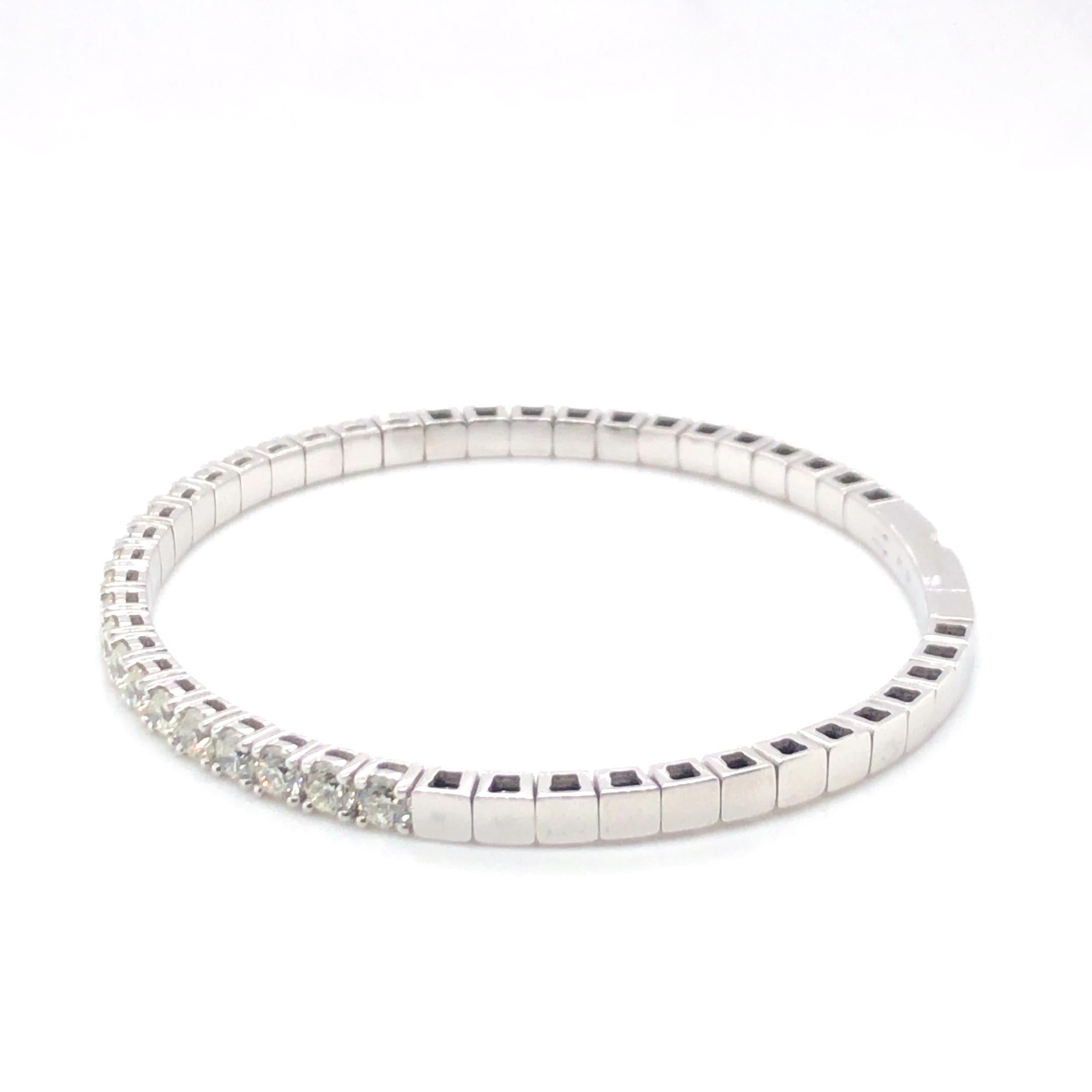 Round Cut Diamond Bangle Bracelet 14k White Gold For Sale