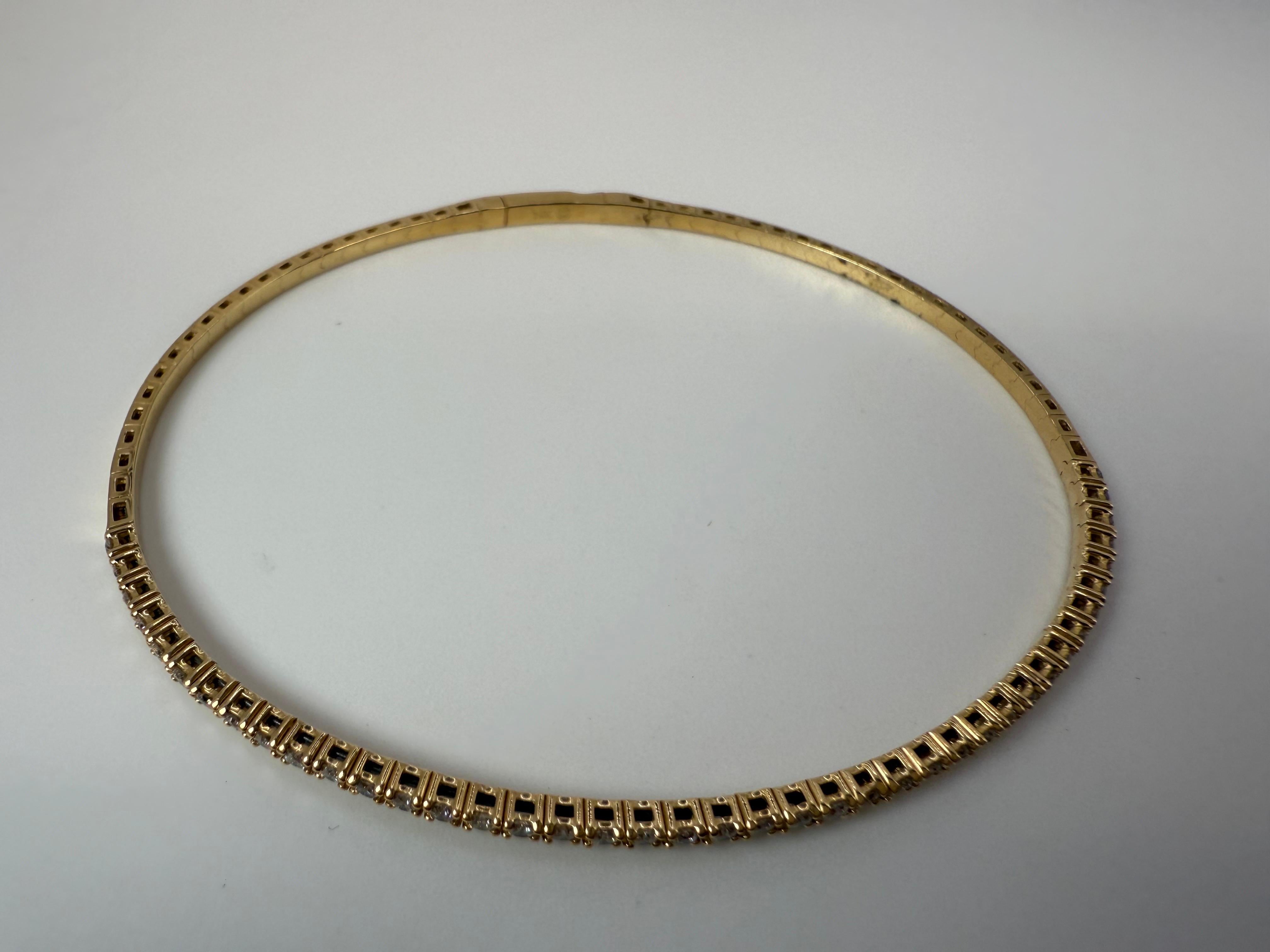 Taille brillant Bracelet jonc avec diamants 14 carats taille 8,5 en vente