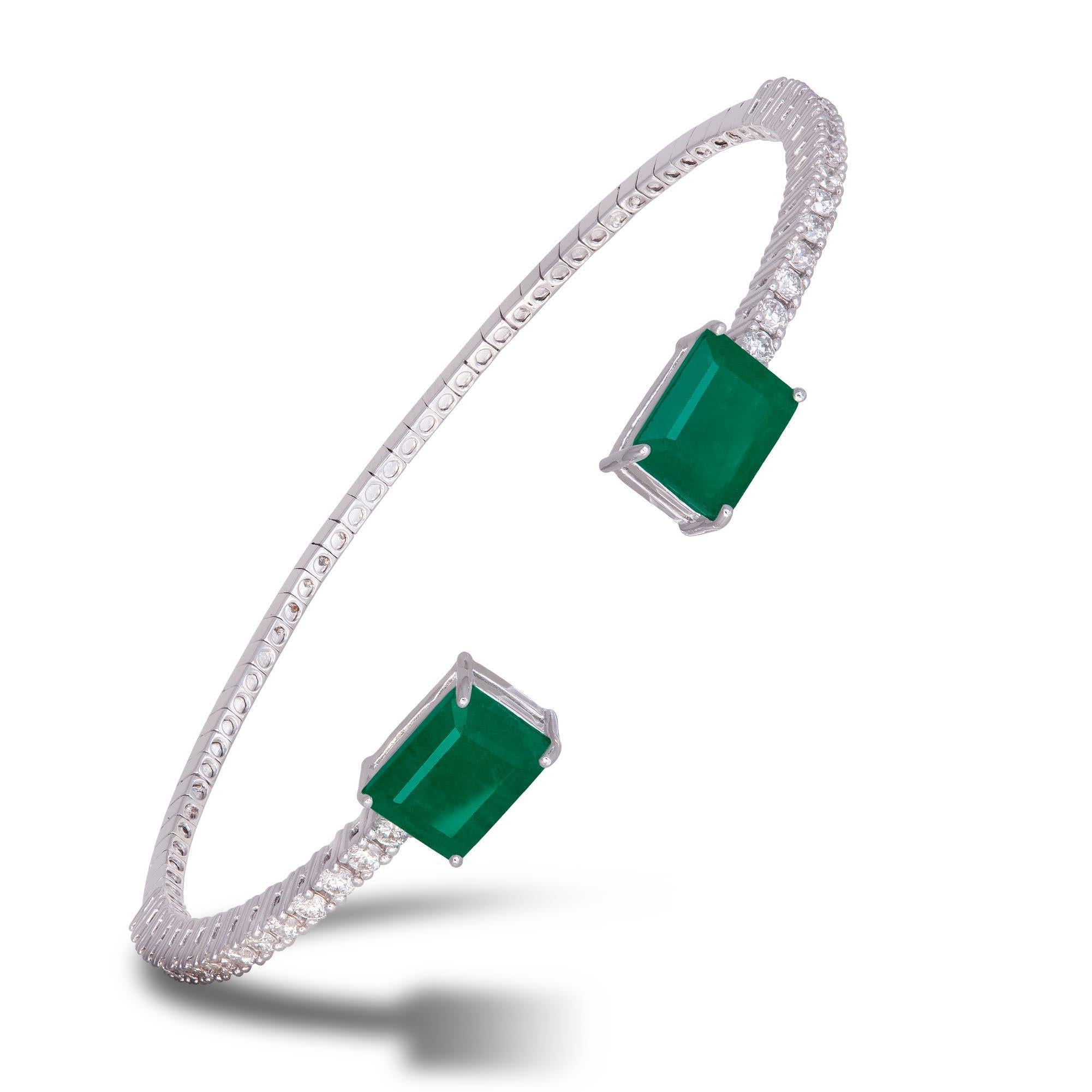 Emerald Cut Diamond Bangle Bracelet 18K White Gold Diamond 0.77 Cts/30 Pcs Emerald 3.18 Cts For Sale