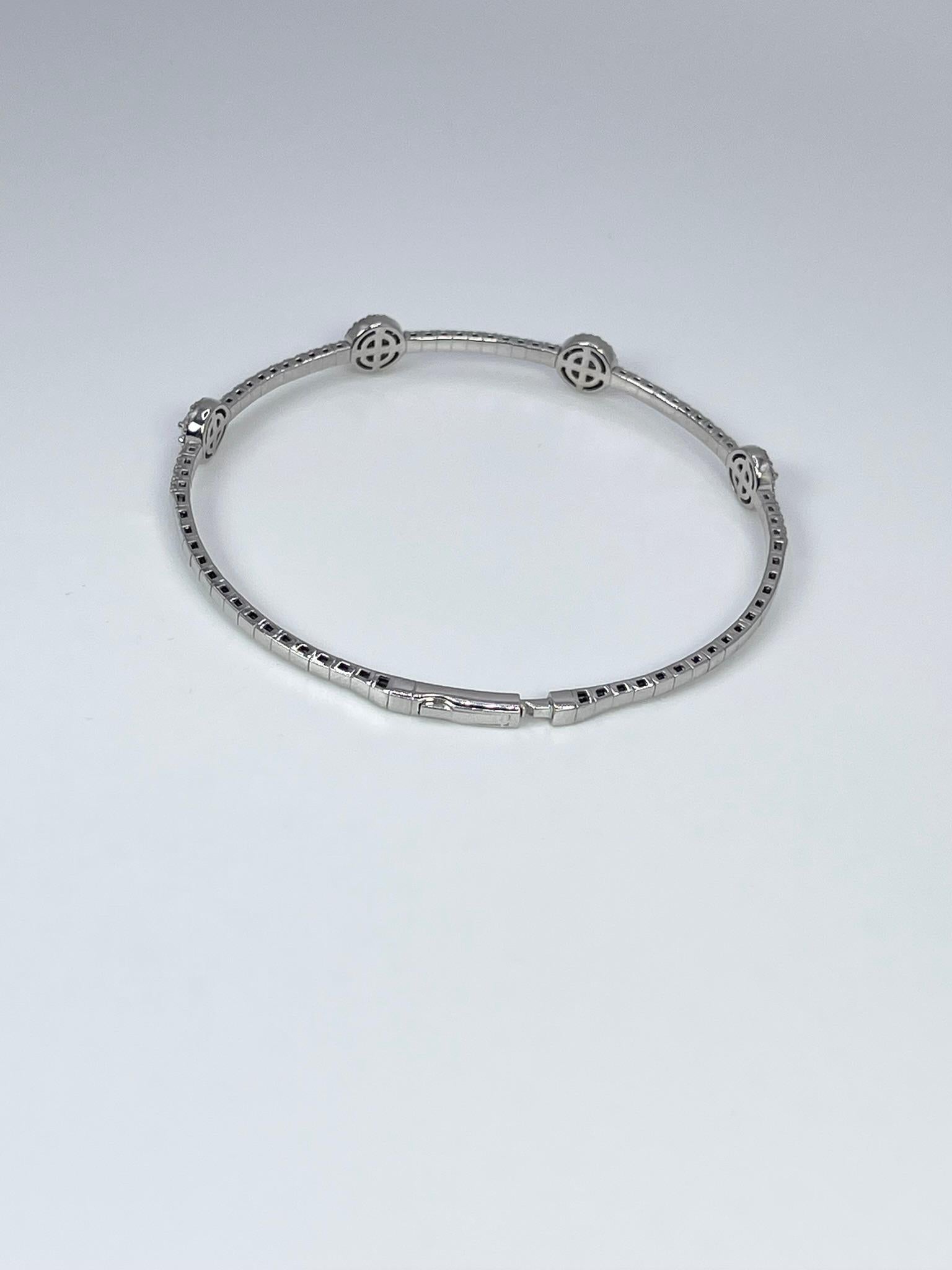 Round Cut Diamond Bangle Bracelet Bangle Bracelet Flexible Modern 1.31ct 14KT For Sale