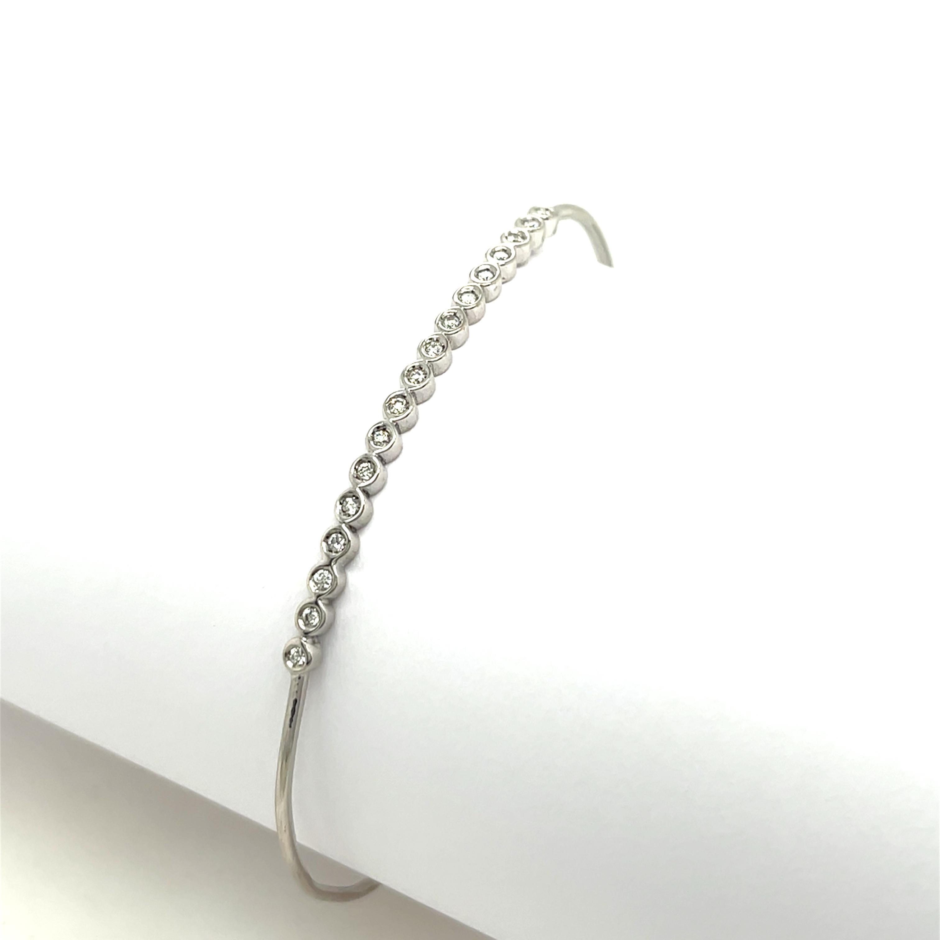 Diamant-Armspange mit 0,20ct natürlichen Diamanten im Zustand „Hervorragend“ im Angebot in London, GB