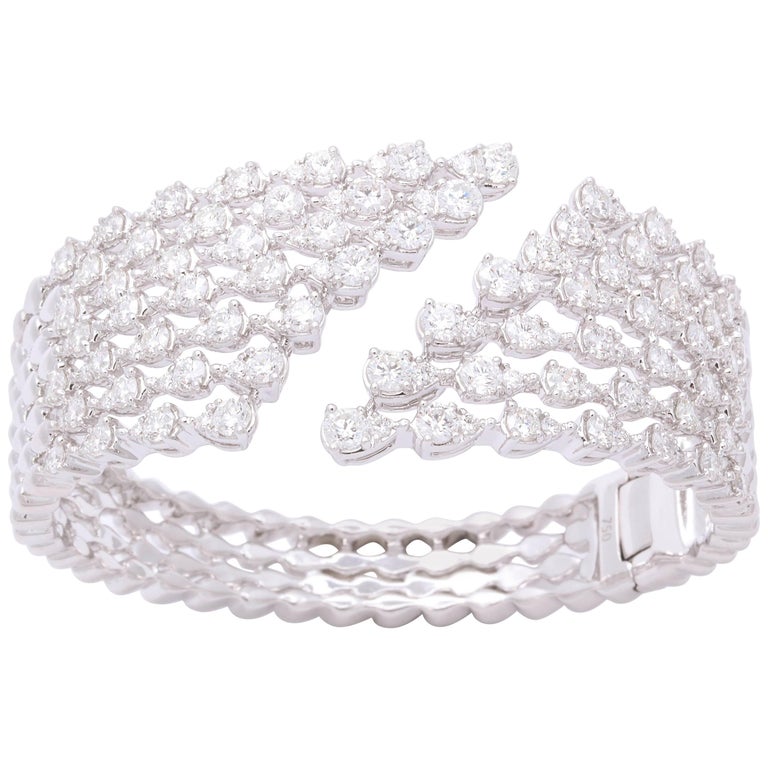 Diamond Bangle Cuff Bracelet For Sale at 1stDibs