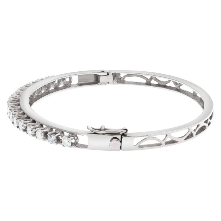 Diamond bangle in 14k white gold For Sale at 1stDibs