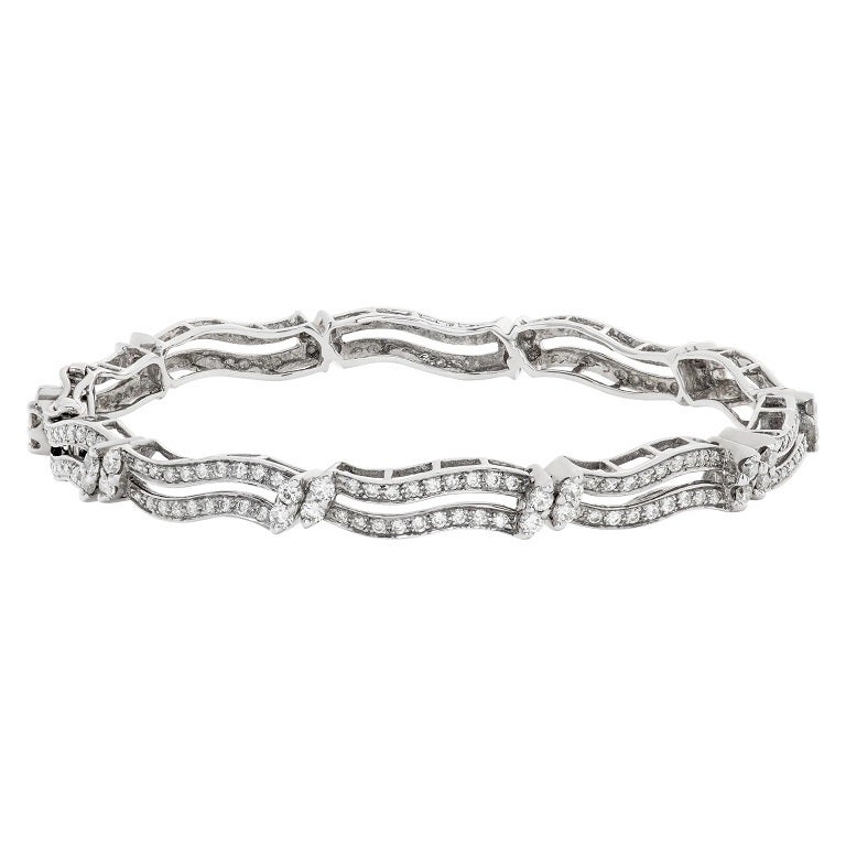 Diamond Bangle in 18K White Gold, 1.00 Carats in Round Diamonds