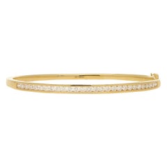Diamond Bangle in 18k Yellow Gold Set with 1.11cts G/H VVs/VS