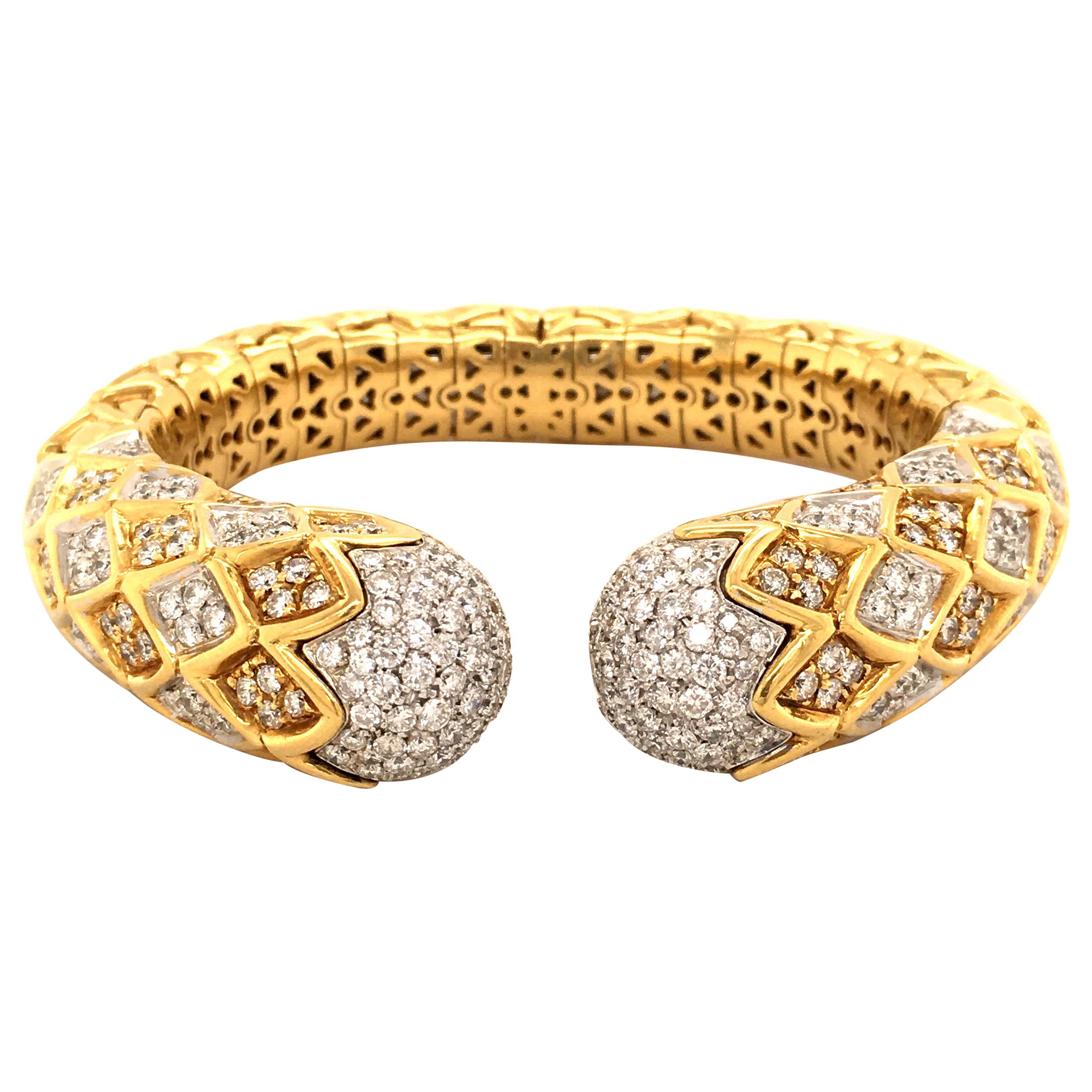 Diamond Bangle in White and Yellow Gold 18 Karat