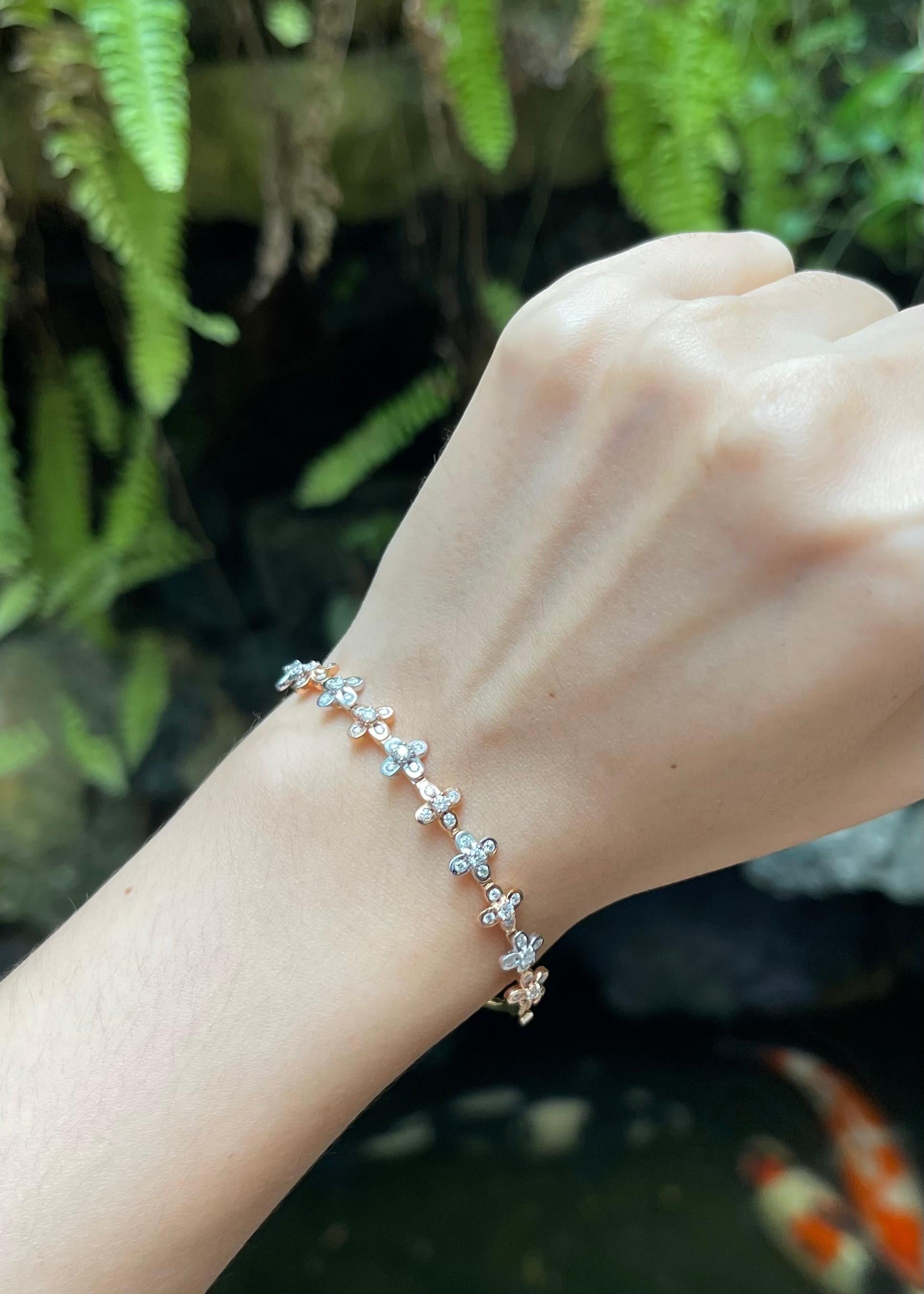 Diamant-Armreif in 18K Weiß-/Rosegoldfassung (Brillantschliff) im Angebot