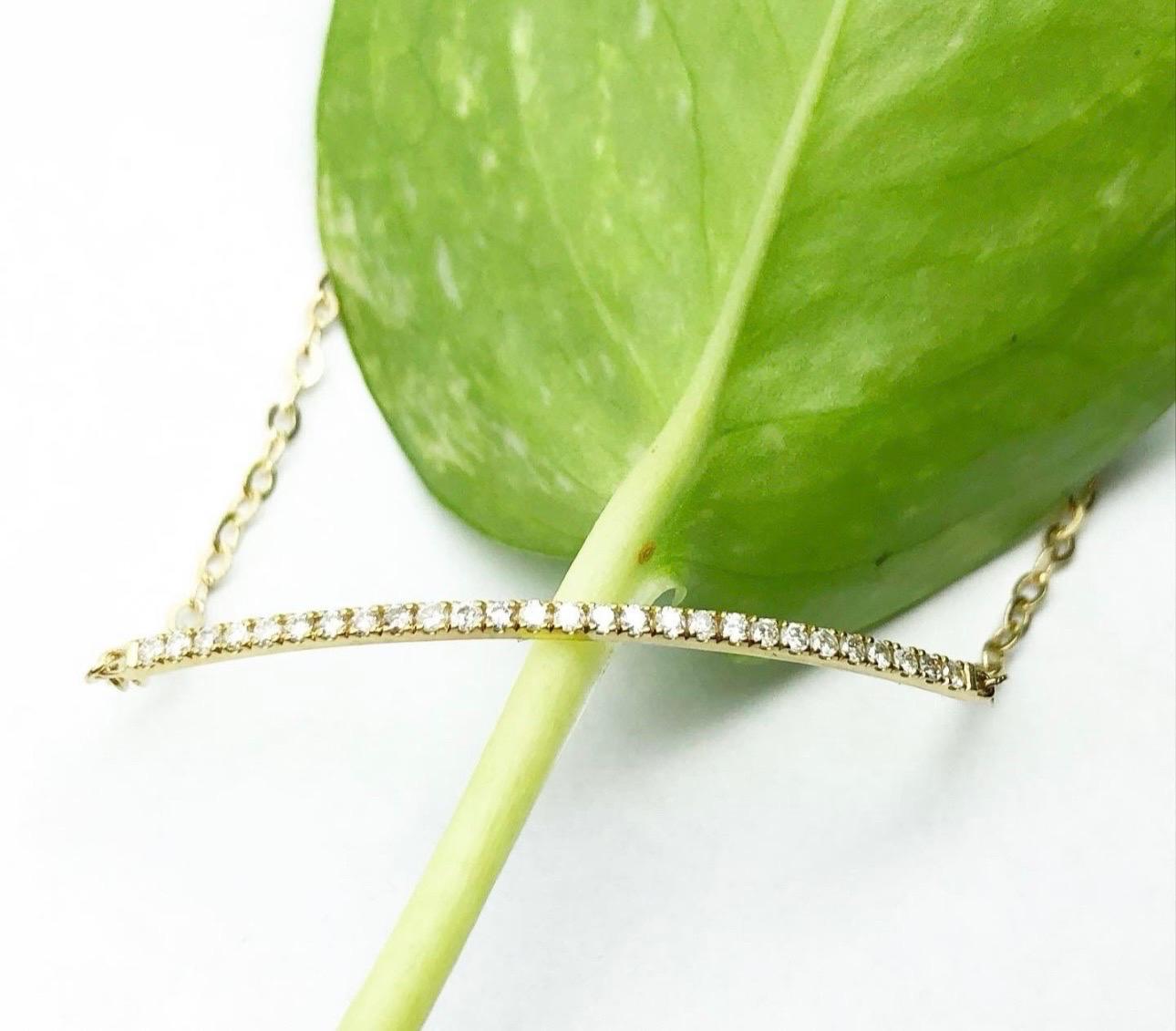 Diamond Bar Bracelet 18 Karat Yellow Gold Diamond Bracelet VS Clarity Diamonds In New Condition For Sale In Boca Raton, FL