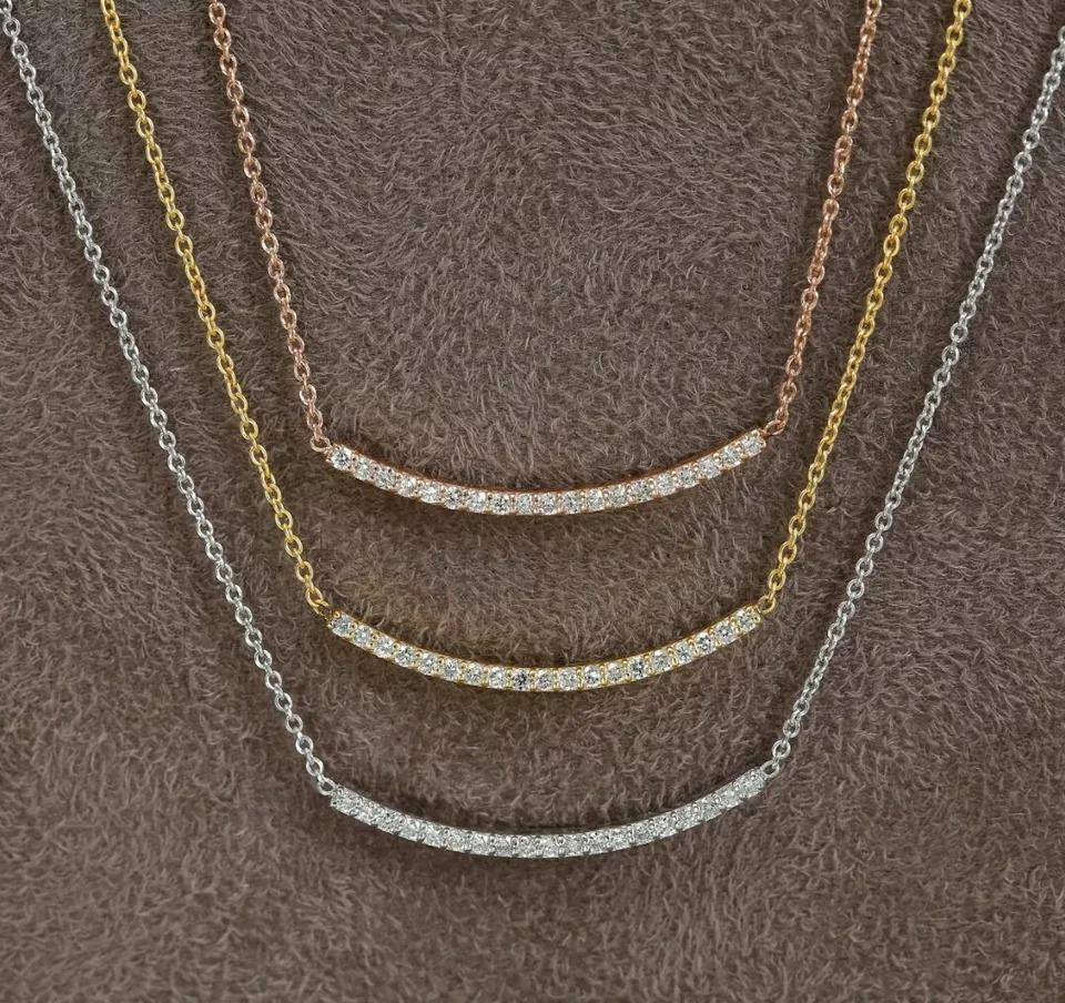 Collana girocollo con barrette di diamanti dainty in oro massiccio 14k In condizioni Nuovo in vendita a Chicago, IL