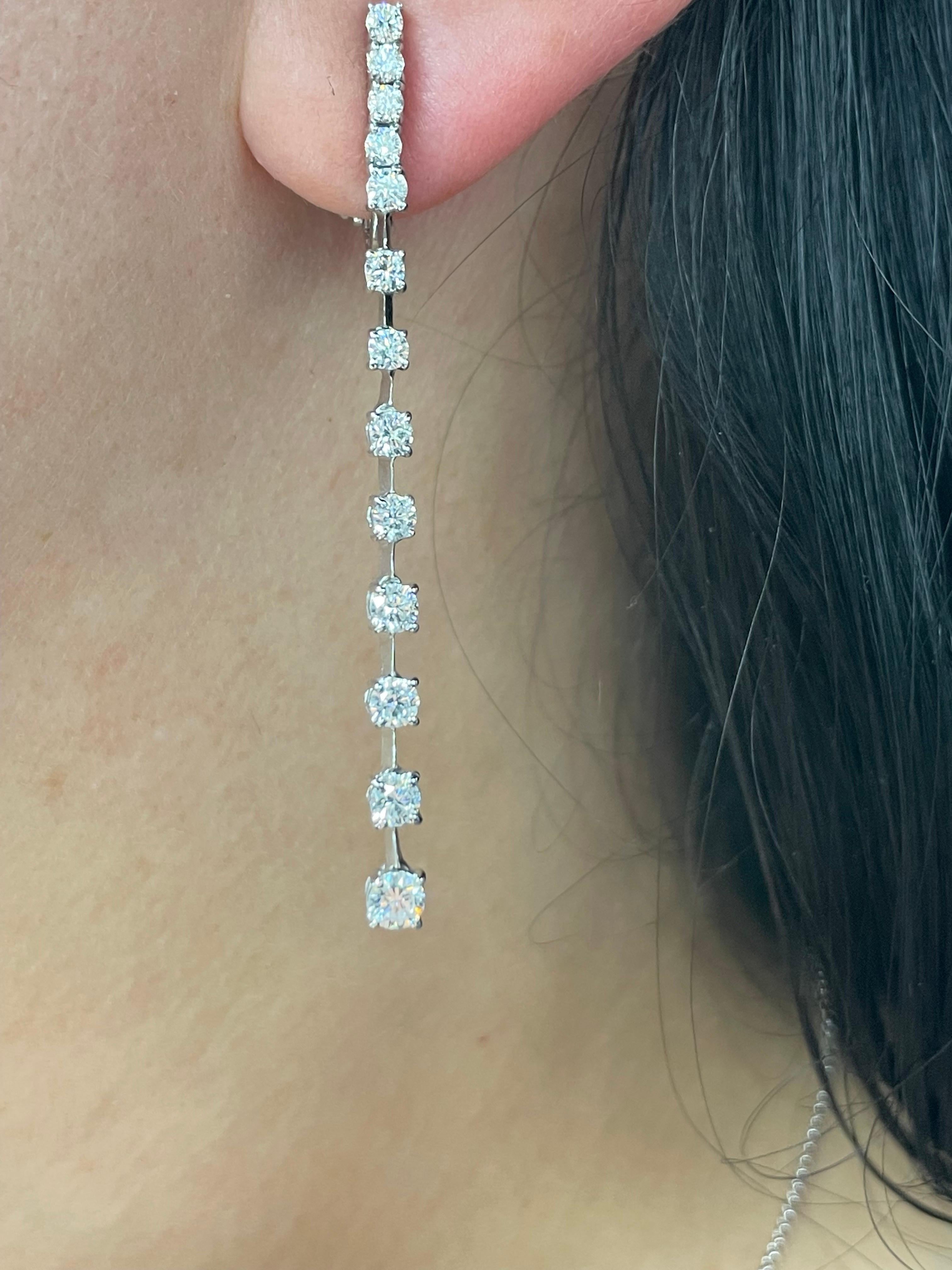 Diamond Bar Dangle Drop Earrings 2.11 Carats 18 Karat White Gold  In New Condition For Sale In New York, NY