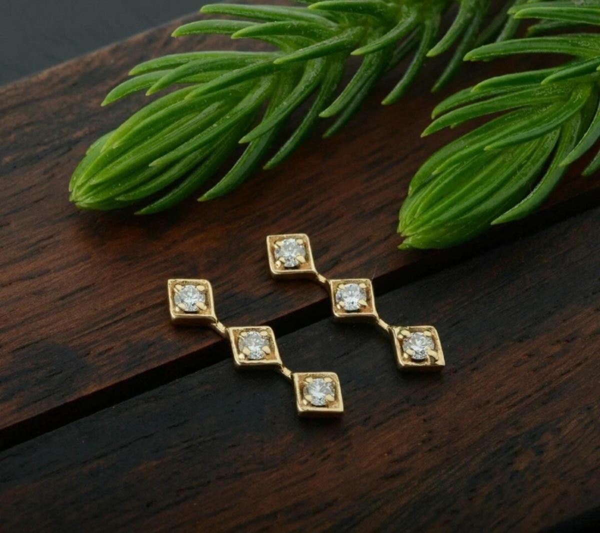 Pendiente Barra Diamante Oro Macizo 14k Pendiente Minimalista Joyería de Diseño Regalo en venta 4