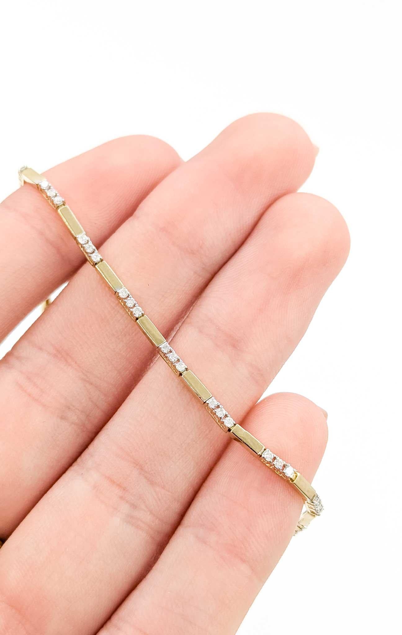 Diamond Bar Link Bracelet in 14k Yellow Gold en Excelente estado para la venta en Bloomington, MN