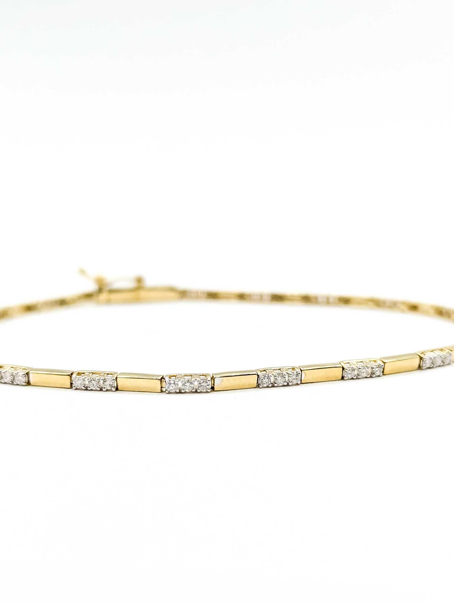 Diamond Bar Link Bracelet in 14k Yellow Gold en venta 2