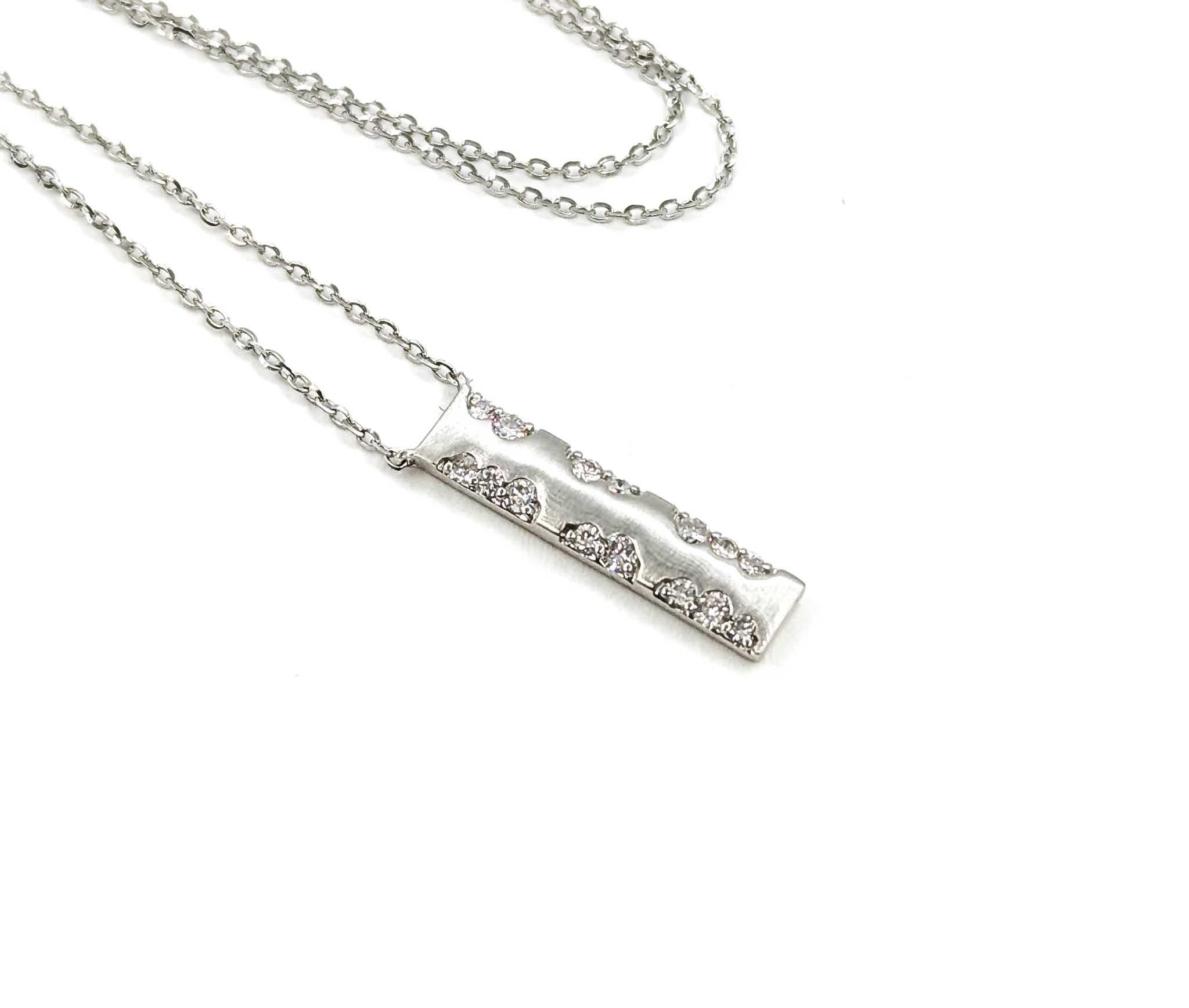 Diamond Bar Necklace in 14k White Gold For Sale 1