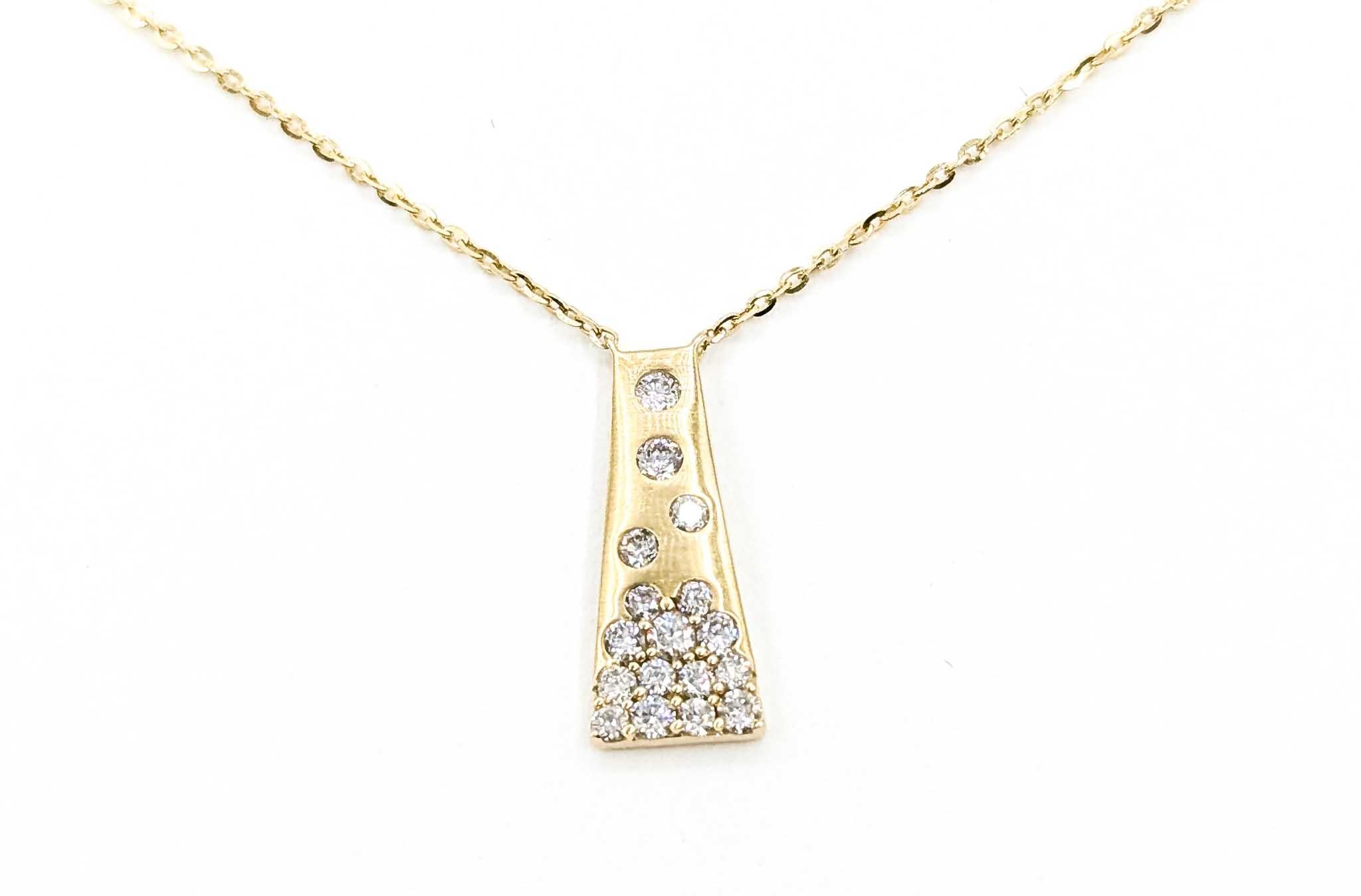 Collier à barres de diamants en or jaune 14k en vente 1
