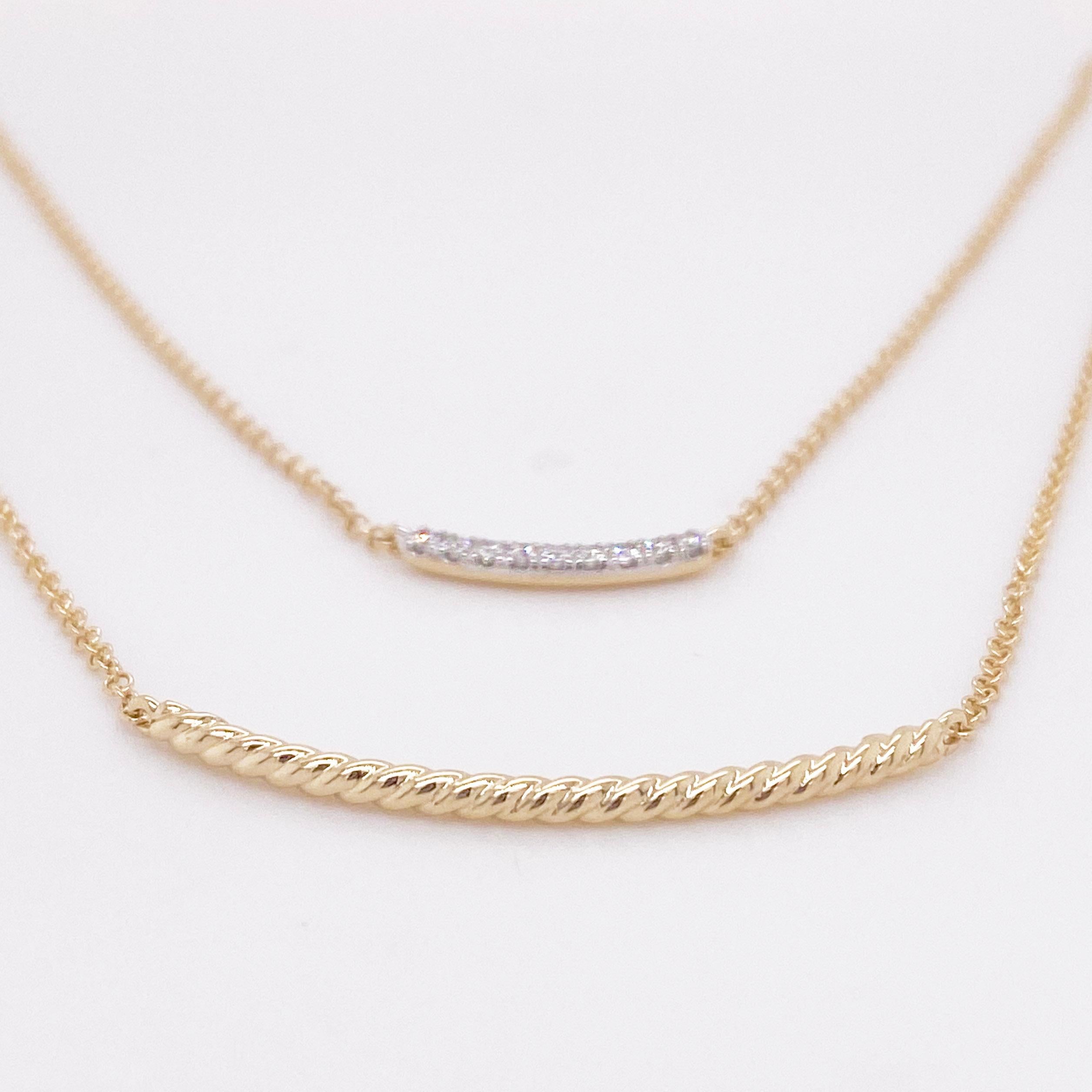 Vous obtenez le meilleur des deux mondes avec cette pièce élégante ! Vous ne pouvez jamais vous tromper avec un collier à deux brins. Un pendentif torsadé en or jaune 14 carats et une barre en diamant sont déjà parfaitement assortis pour vous. Ce