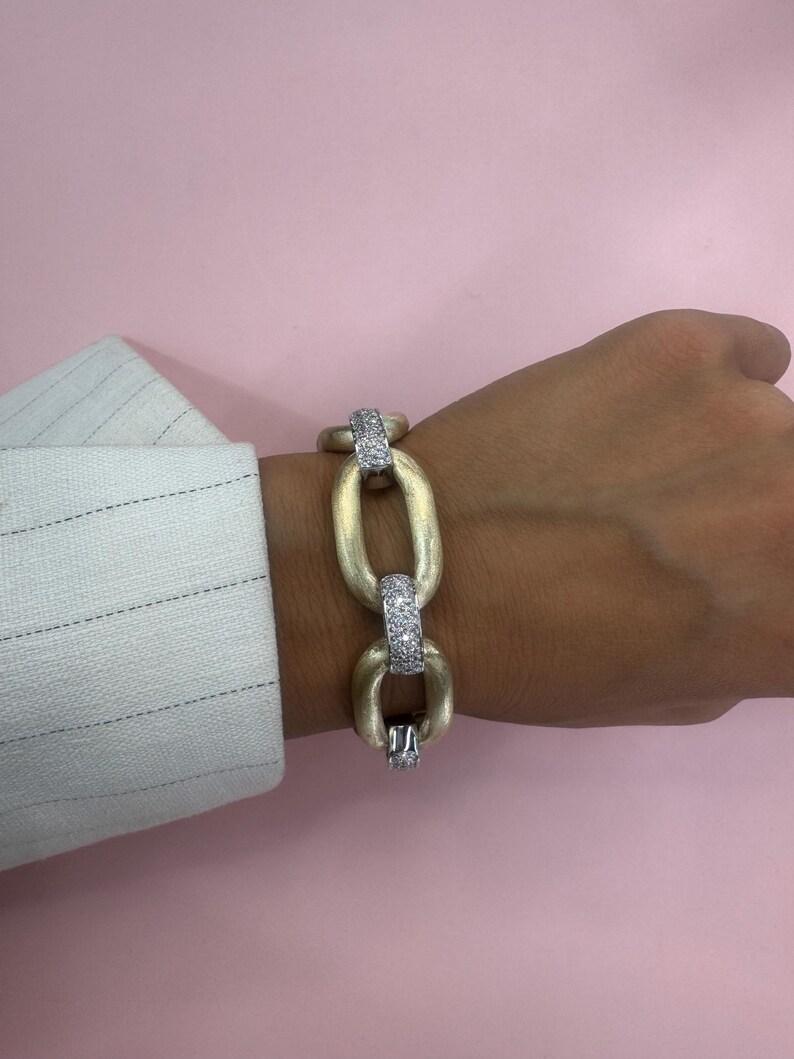 Diamond Bar Oval Satin Finish Link Bracelet 1.82 Carats 14 Karat Yellow Gold In New Condition In New York, NY