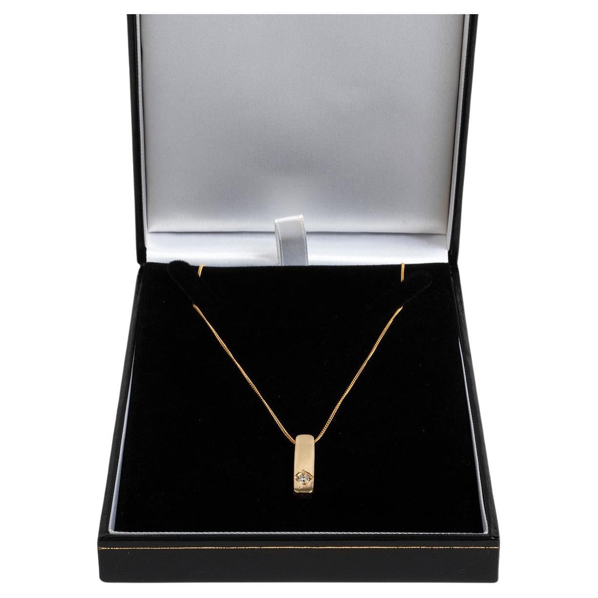 Diamant-Bar-Anhänger und Kette, 18 Karat Gelbgoldkette. (Rundschliff) im Angebot