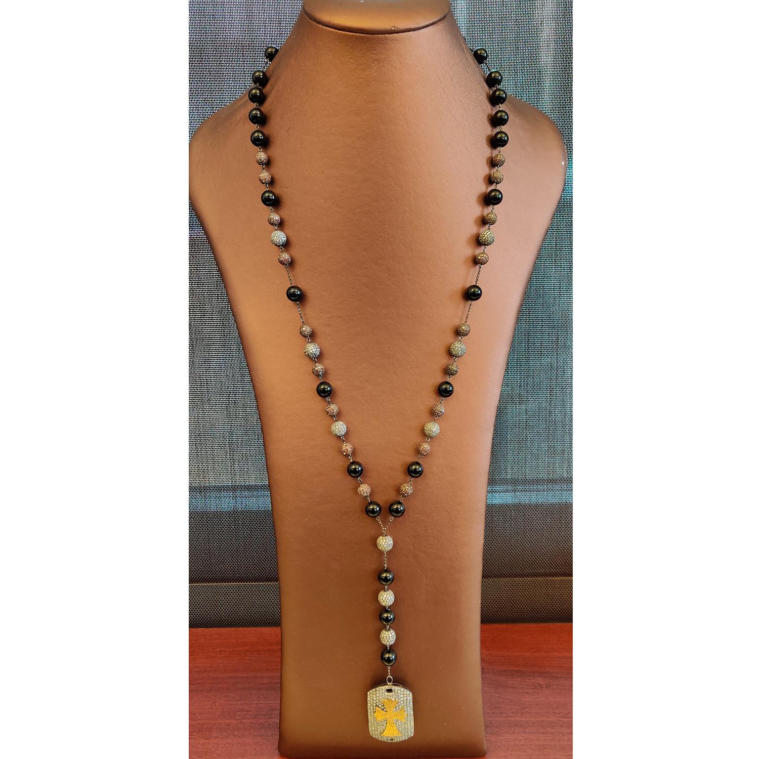 Diamant-Perlen-Onyx-Halskette mit Kreuz-Design-Anhänger aus Gold und Silber (Art déco) im Angebot