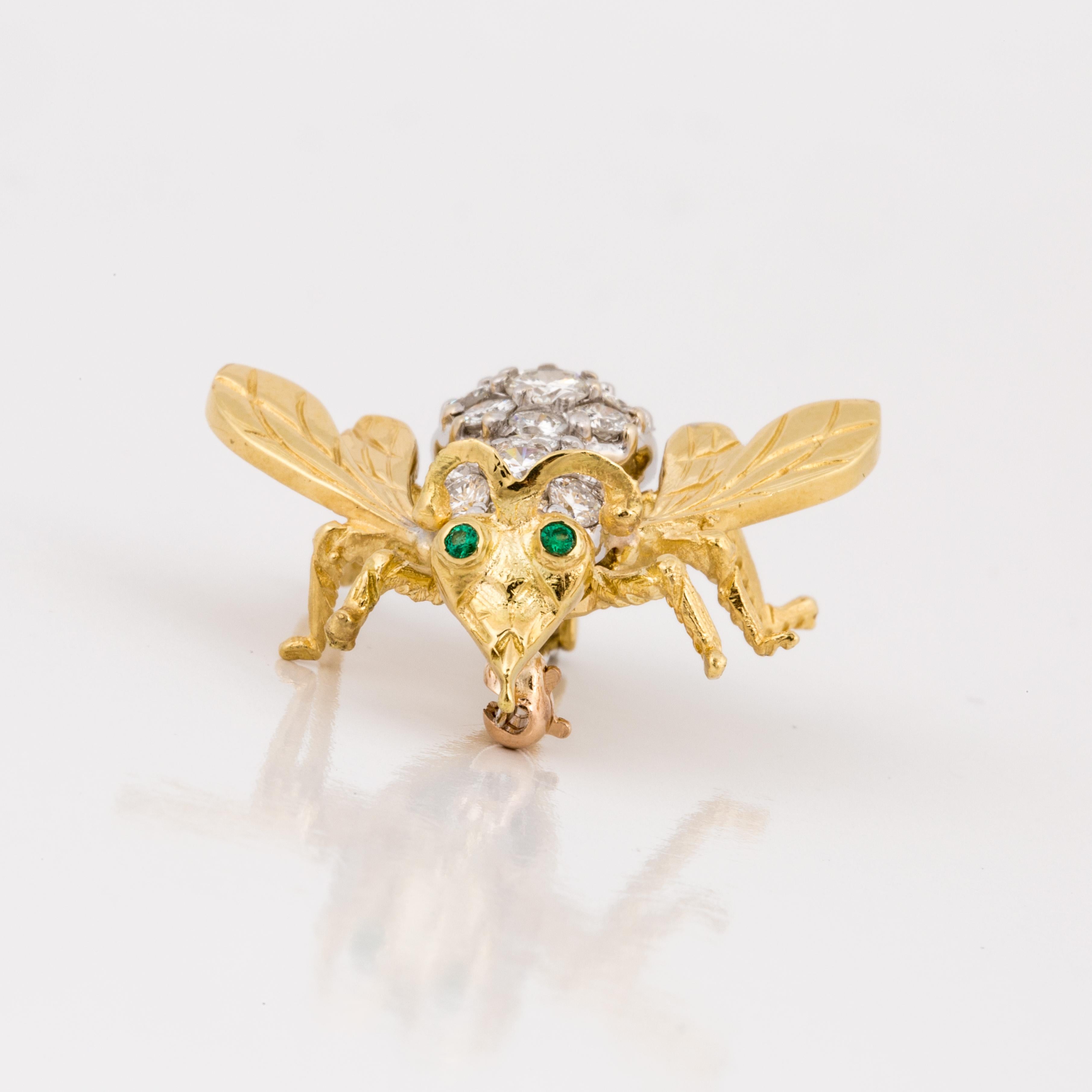 Épingle abeille en or jaune 18 carats et diamants Bon état - En vente à Houston, TX