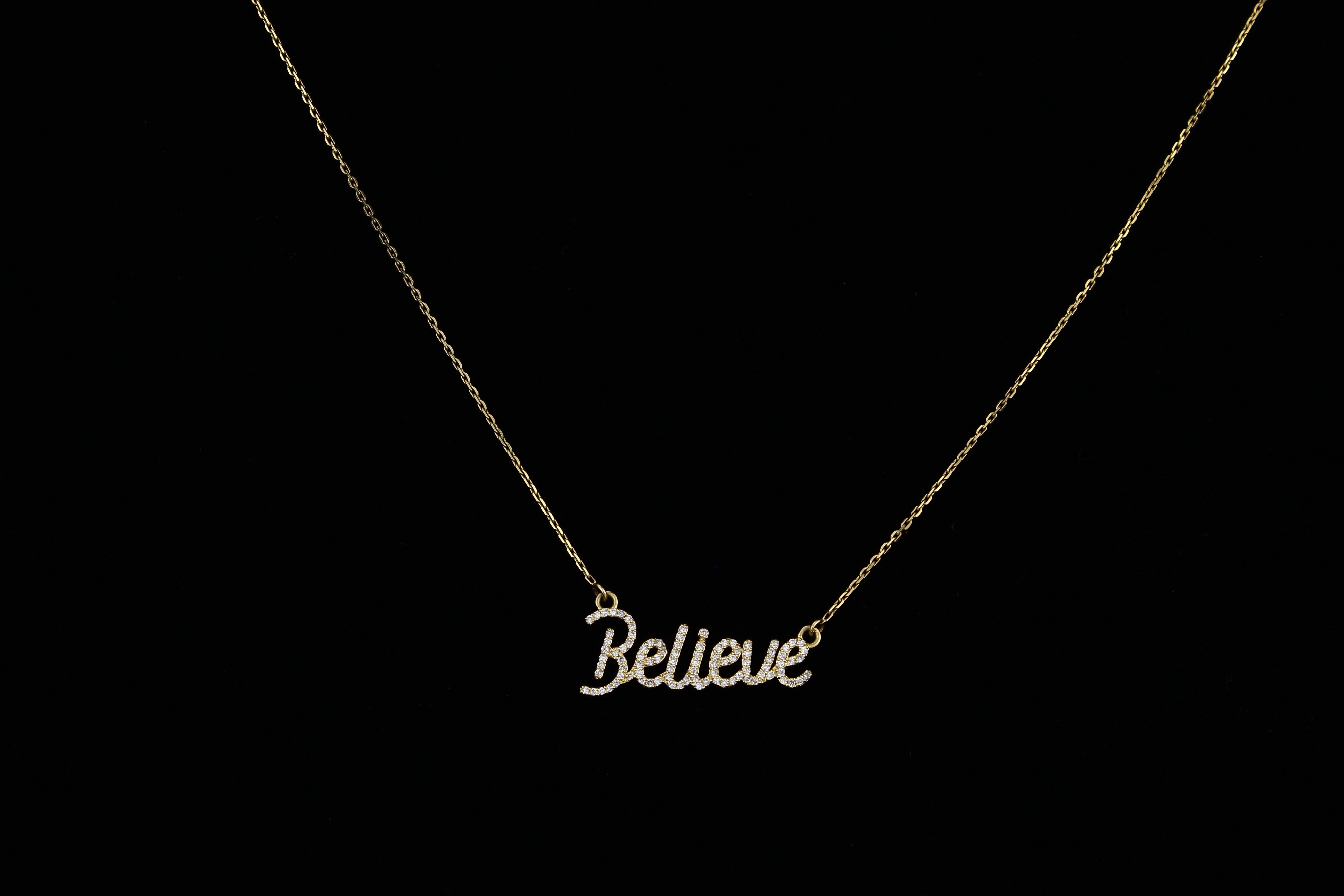 Diamond Believe Pendant Necklace in 18k Solid Gold For Sale 1