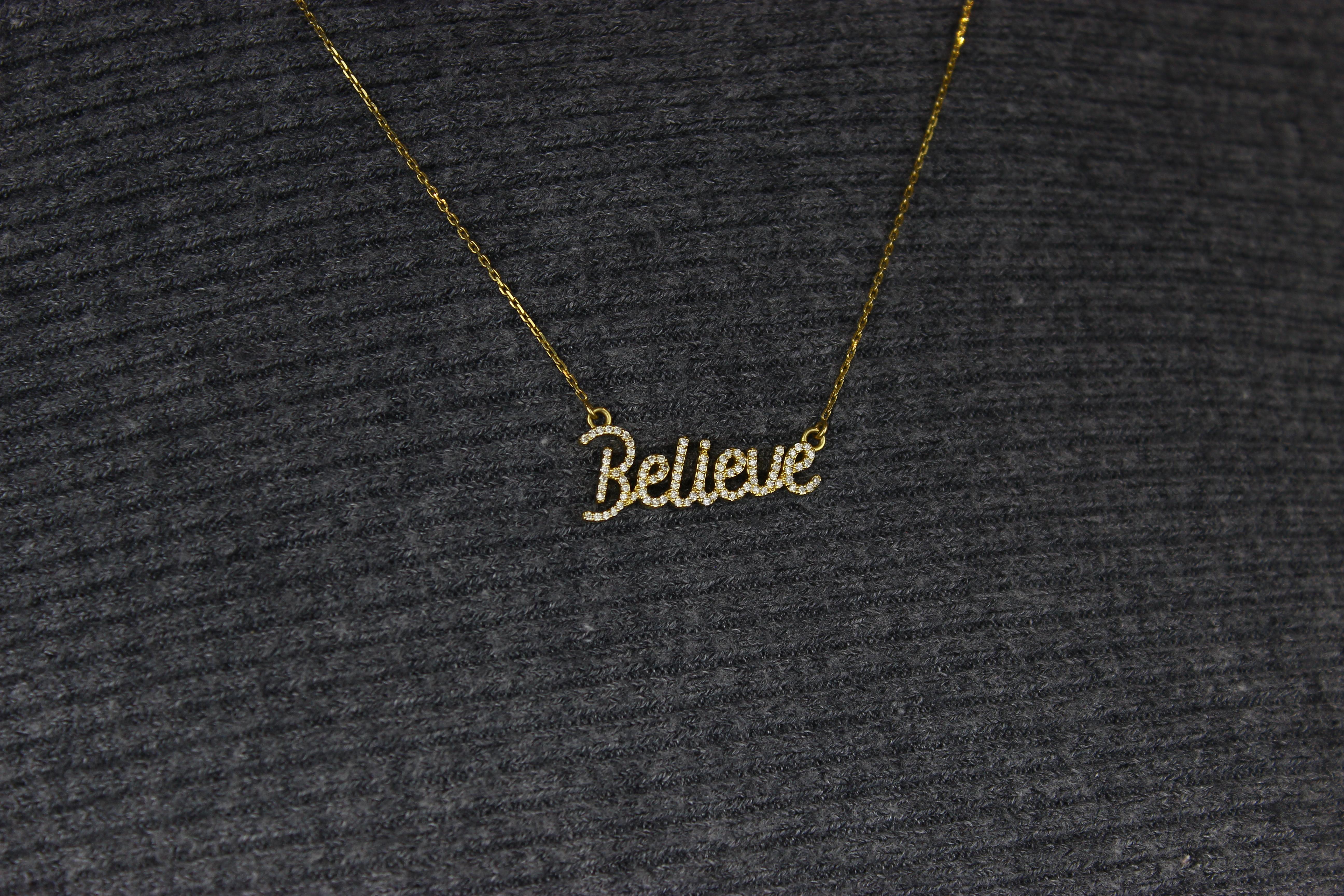 Diamond Believe Pendant Necklace in 18k Solid Gold For Sale 3