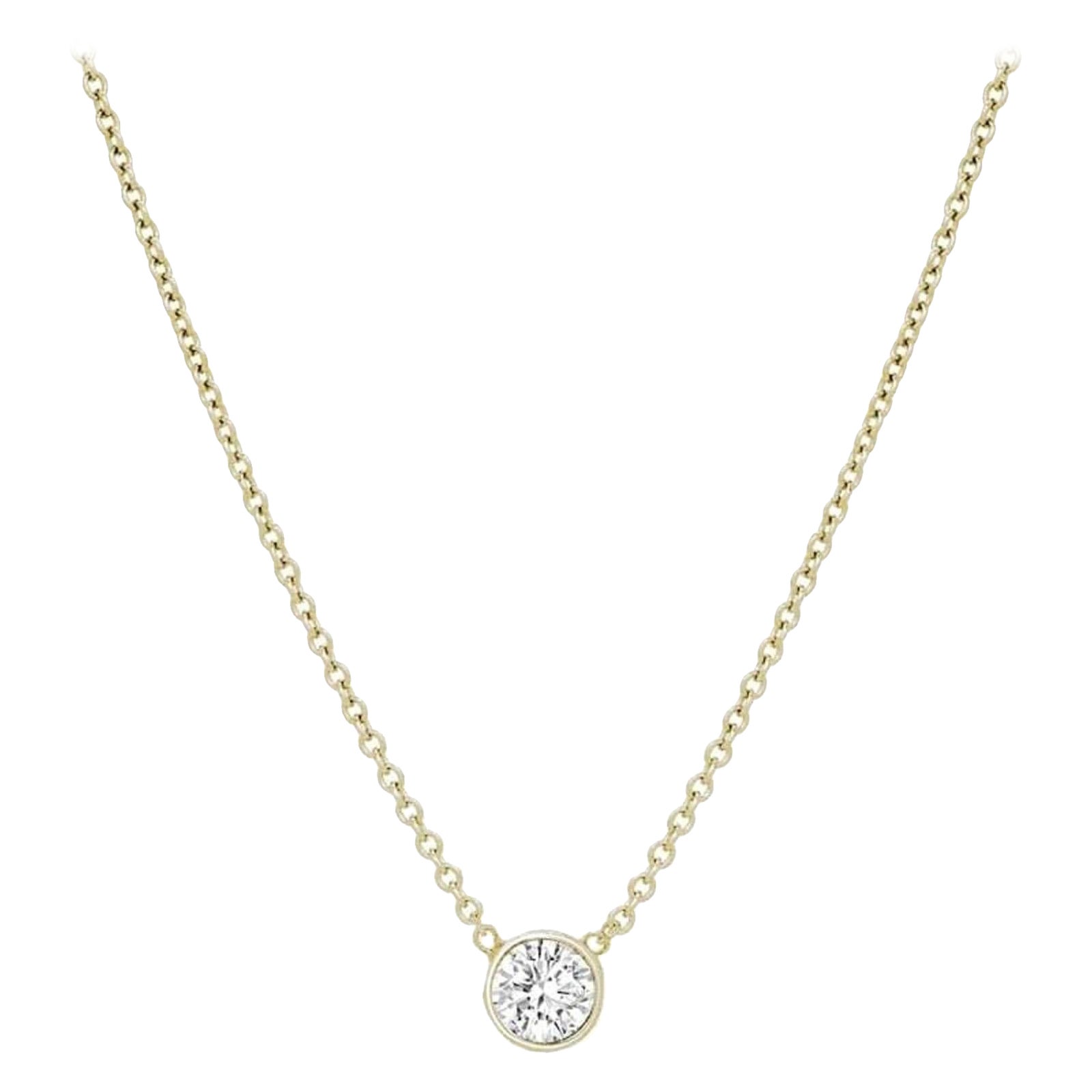 Collana con ciondolo solitario in oro 14K con castone di diamanti