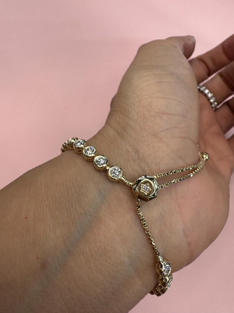 Round Cut Diamond Bezel Bolo Tennis Bracelet 2.85 Carats 14 Karat Yellow Gold 2.85 Carats For Sale