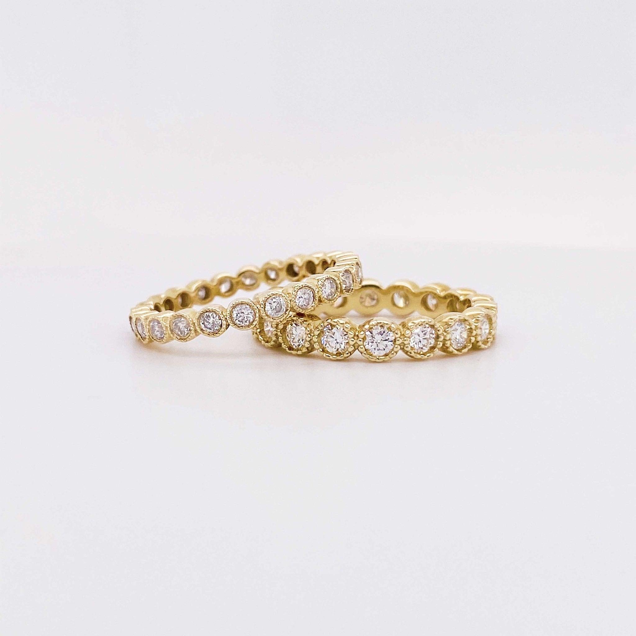 En vente :  Anneau d'éternité à chaton en or jaune 14 carats avec demi-cerceau de diamants empilables 2
