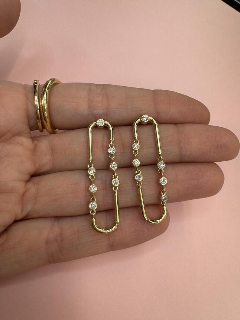 Pendants d'oreilles pendants en or jaune 14 carats avec chaton en diamants 0,39 carat Neuf - En vente à New York, NY