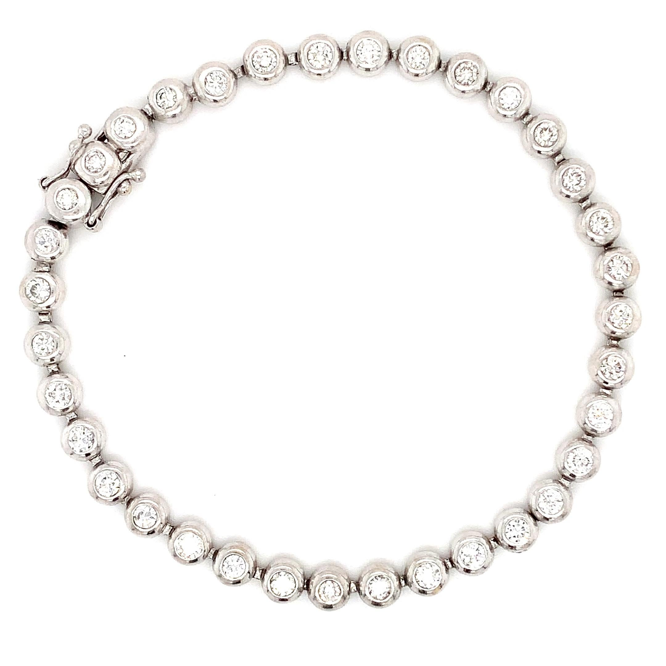 Women's Diamond bezel rubover tennis bracelet 18k white golst For Sale