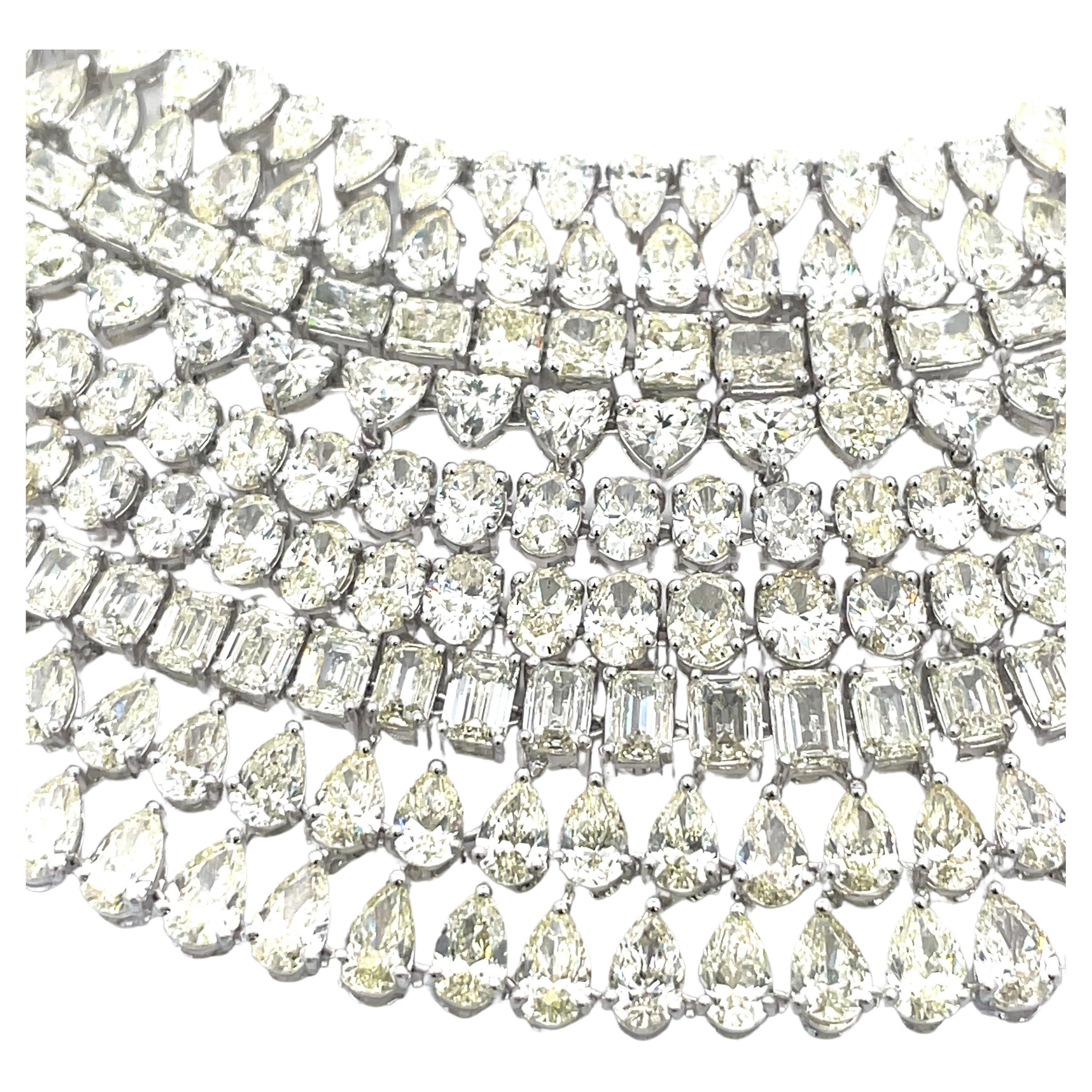 Diamond Bib Extra Large Cluster Necklace 265 Carats 18 Karat White Gold In New Condition In New York, NY