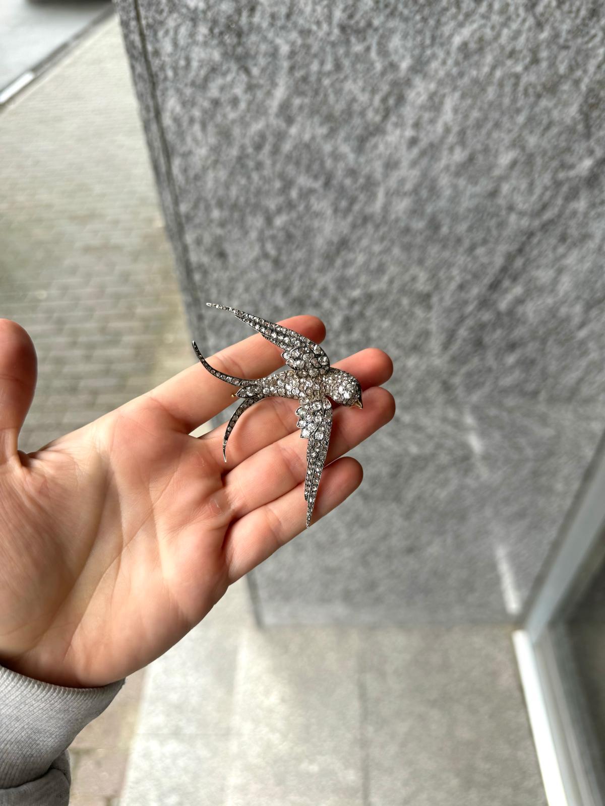 Broche oiseau en or et argent en vente 4