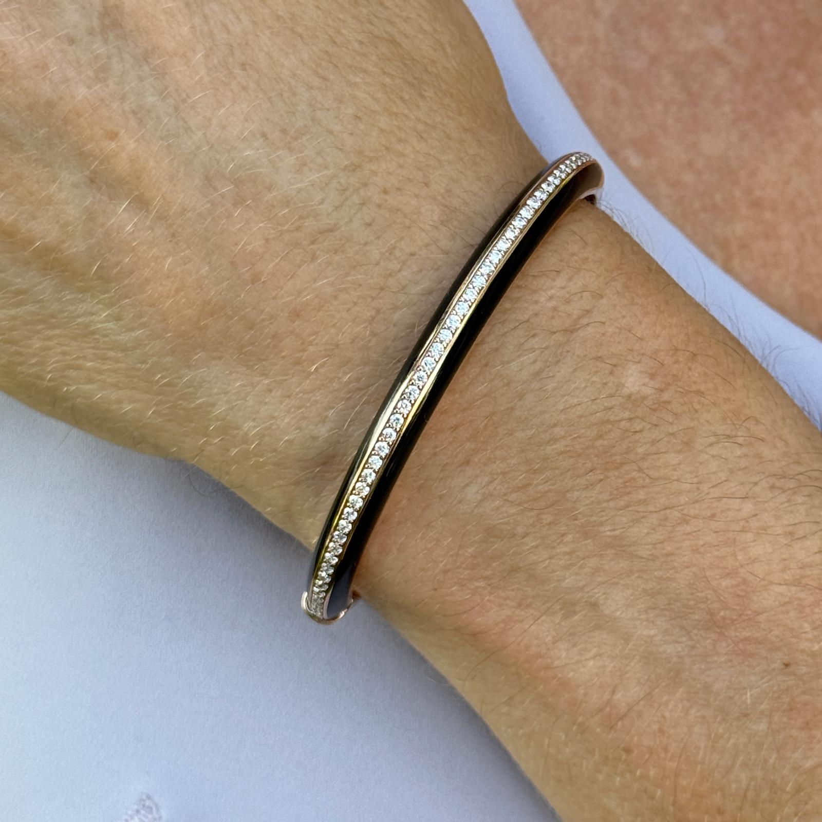 Taille brillant Bracelet à charnière empilable en or rose 18 carats avec diamants et céramique noire Nouveau en vente