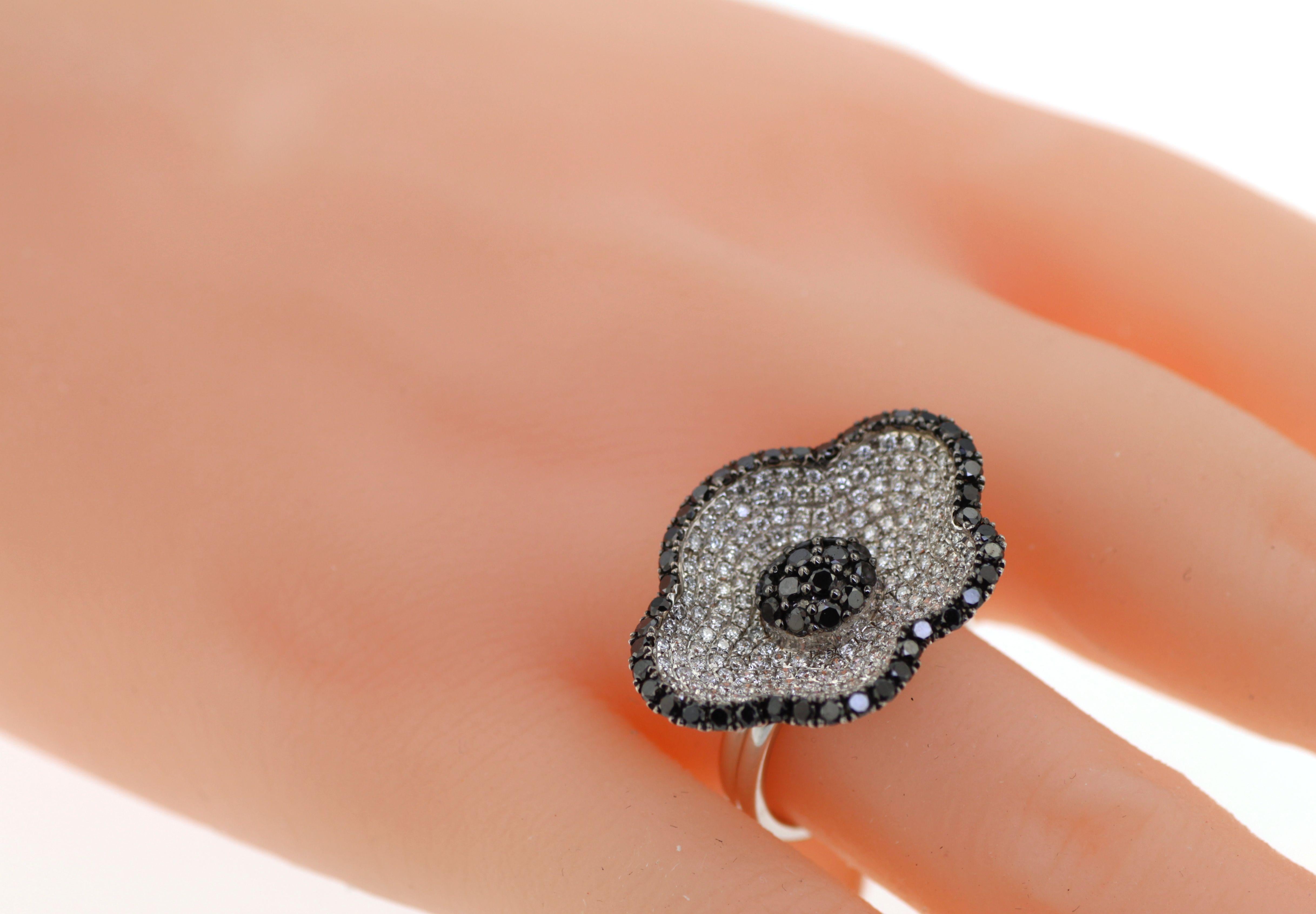 Women's 1.91Ct Diamond Black Diamonds Flower Cluster Ring in 18K White and Rhodium Gold For Sale