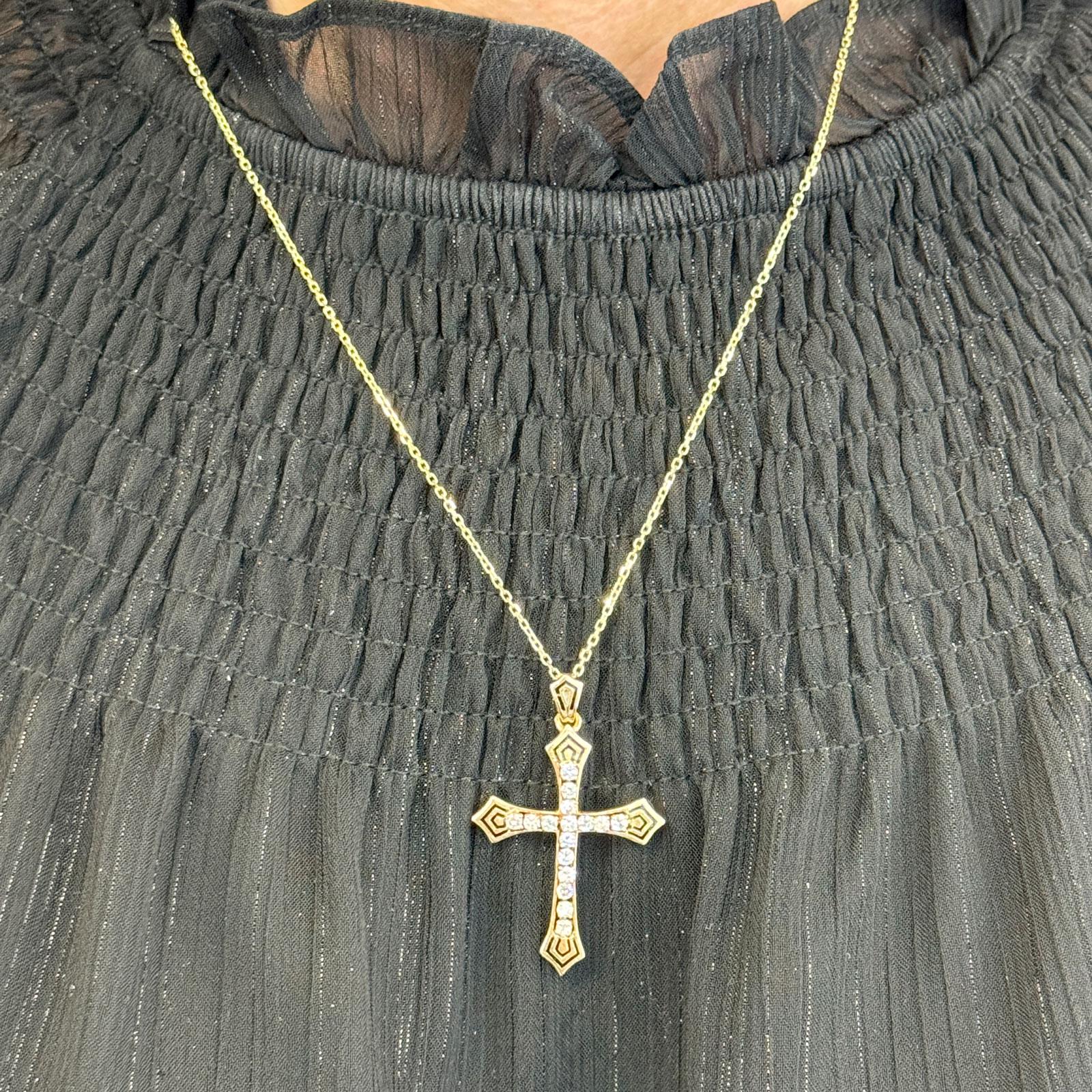 Diamond Black Enamel 14 Karat Yellow Gold Vintage Cross Pendant Necklace In Excellent Condition In Boca Raton, FL