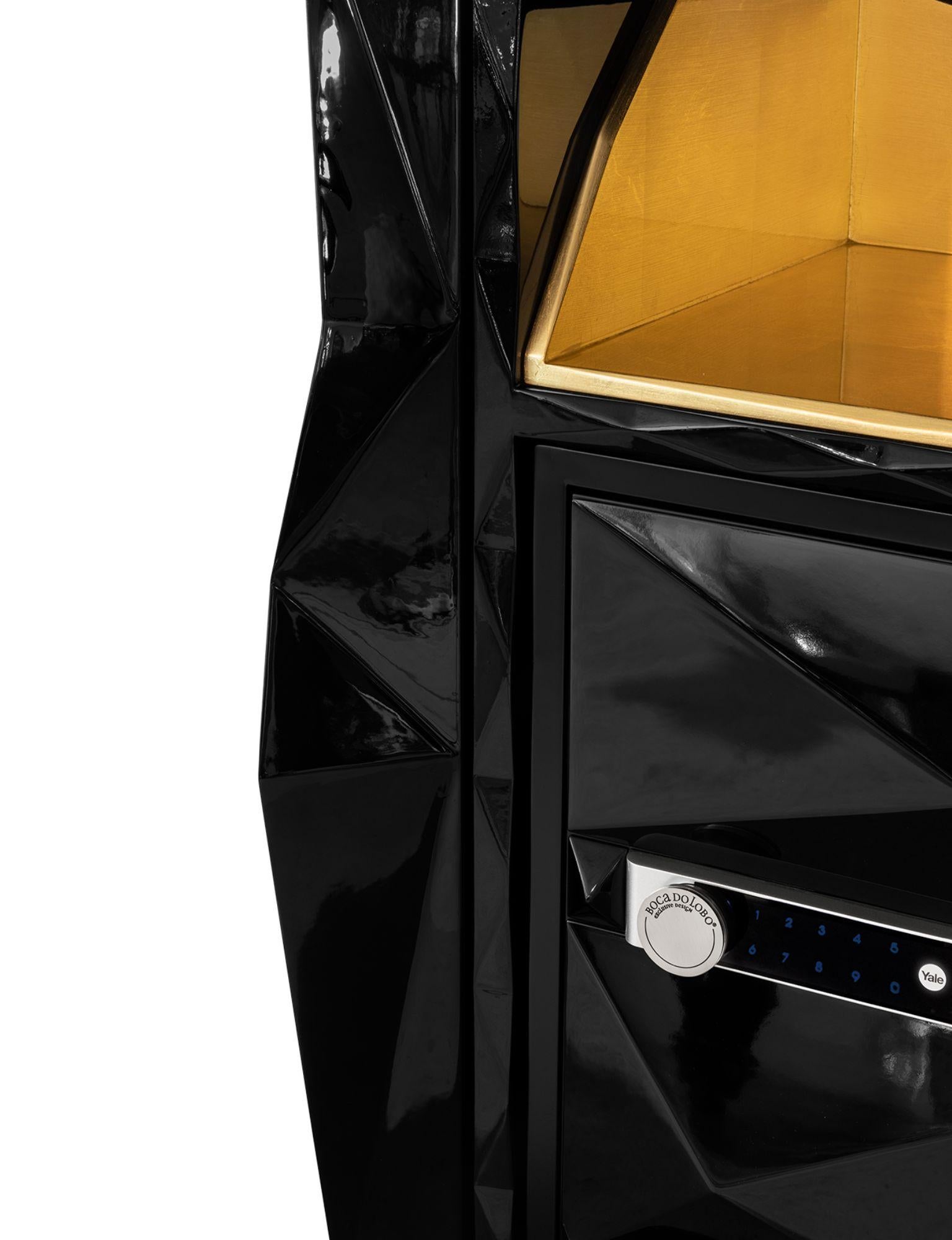 Diamond Black Luxury Safe - Hand-Crafted Wood & Polished Brass - Boca do Lobo For Sale 1