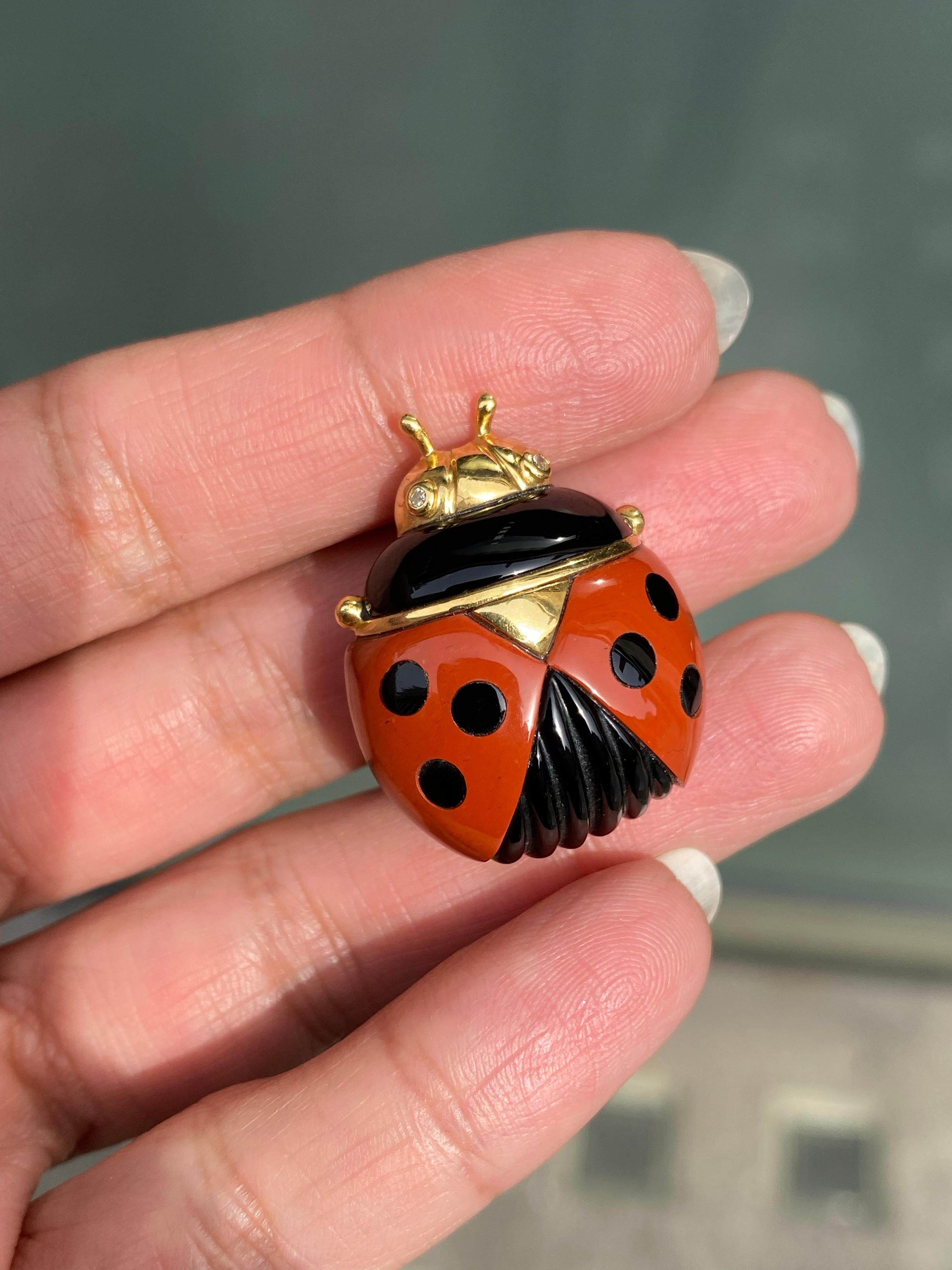 Brilliant Cut Diamond, Black Onyx and Carnelian 18 Carat Yellow Gold Ladybird Clip Brooch For Sale