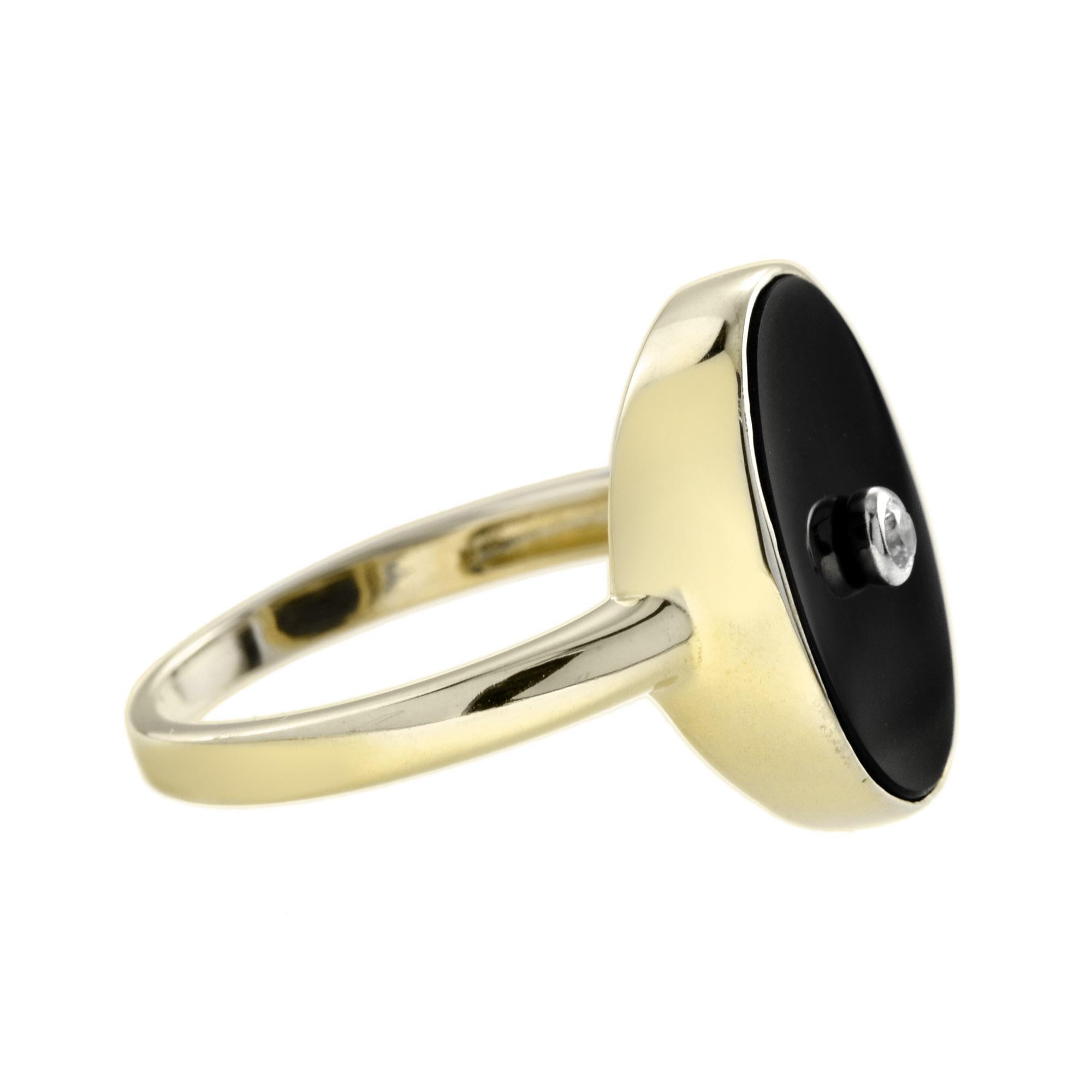 Art Déco Anello con diamante e onice nero in stile Art Deco di forma ovale in oro bianco 14 carati in vendita