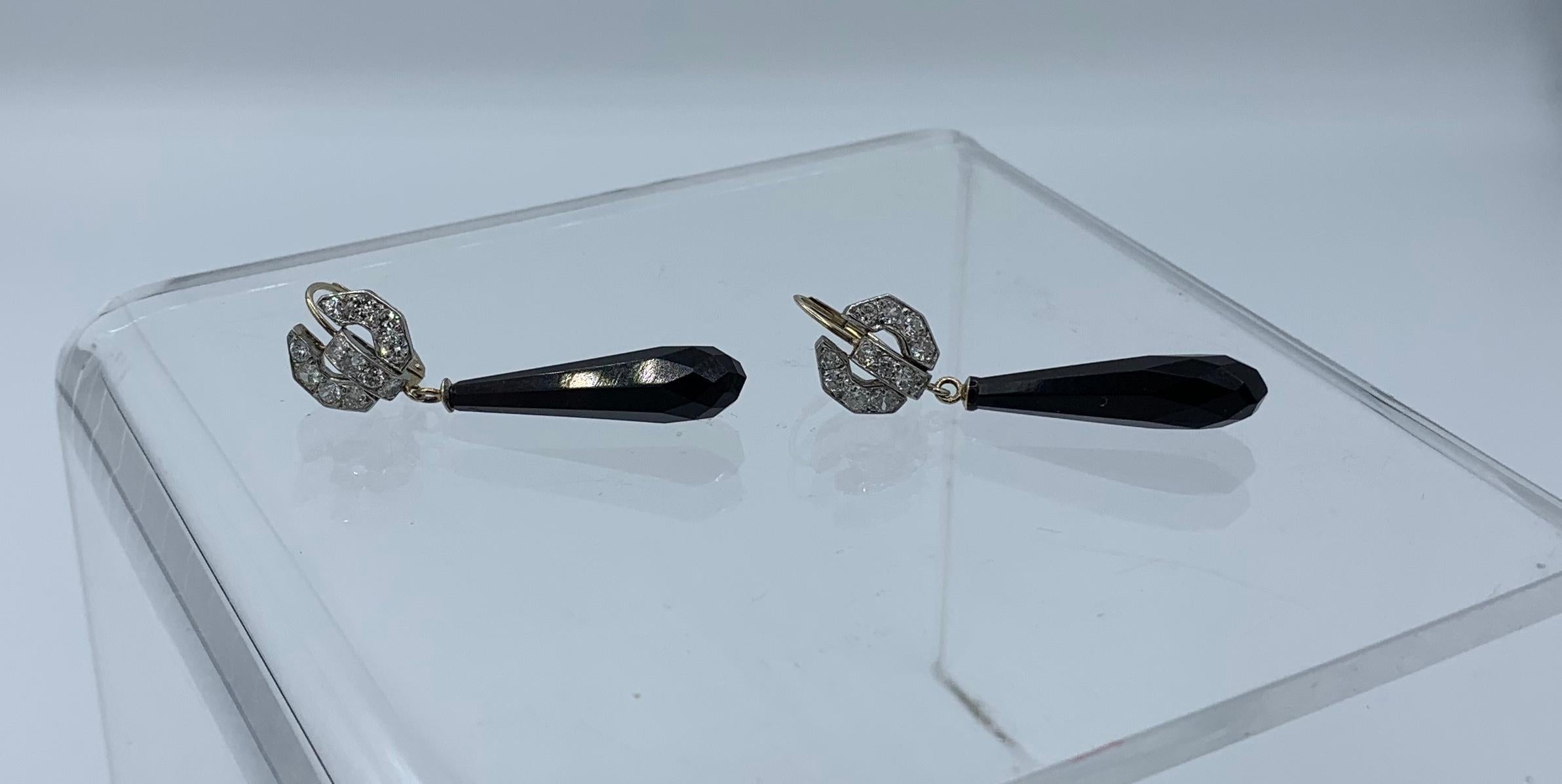 Diamond Black Onyx Platinum Dangle Drop Earrings In Excellent Condition For Sale In New York, NY