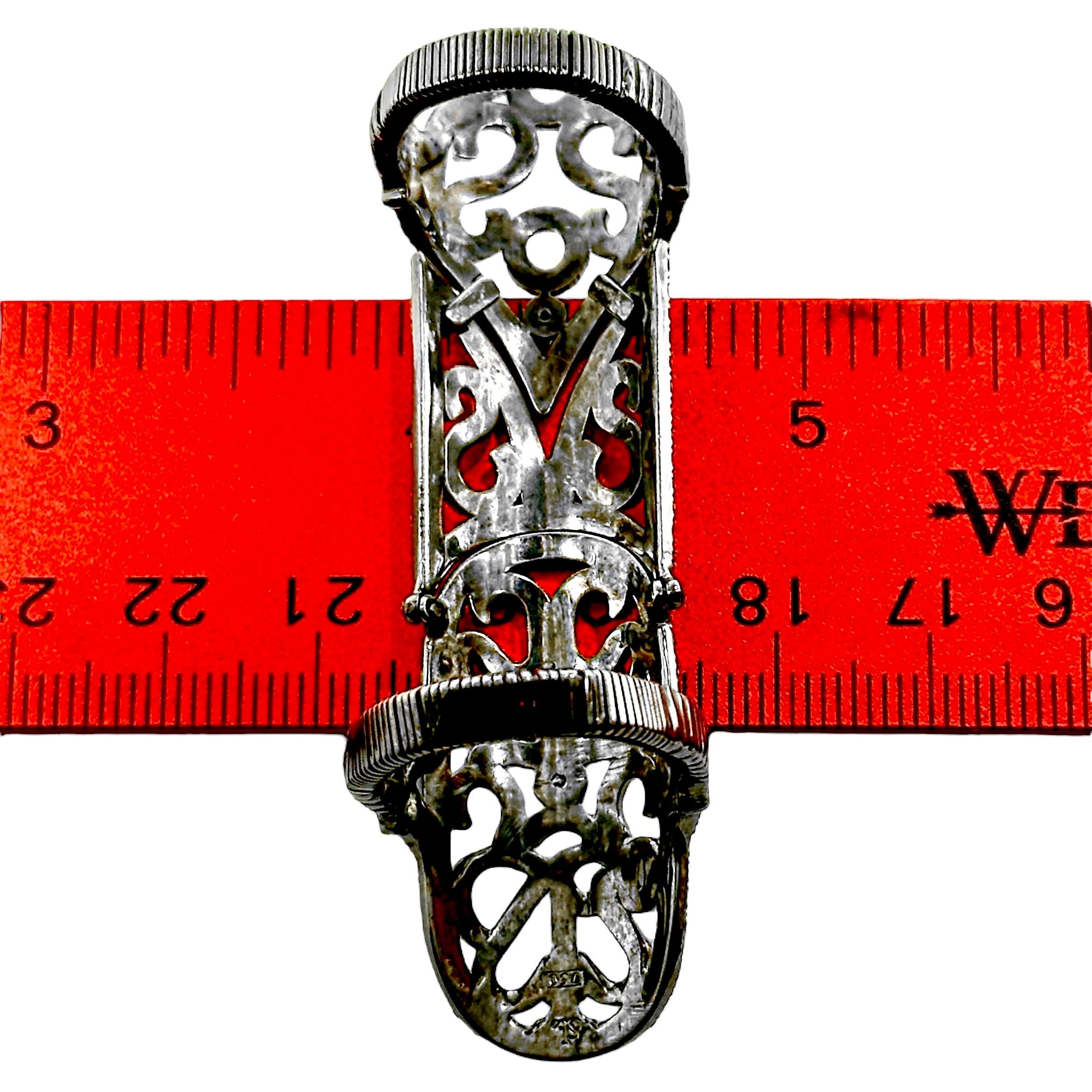 Diamond & Black Plated Gold Hinged Full Finger Ring by Jacob & Co 2.32 Inch Long For Sale 3