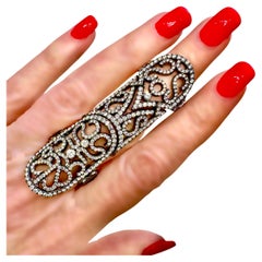 Anillo con bisagra de diamantes y oro chapado en negro para todo el dedo de Jacob & Co 2,32 pulgadas de largo