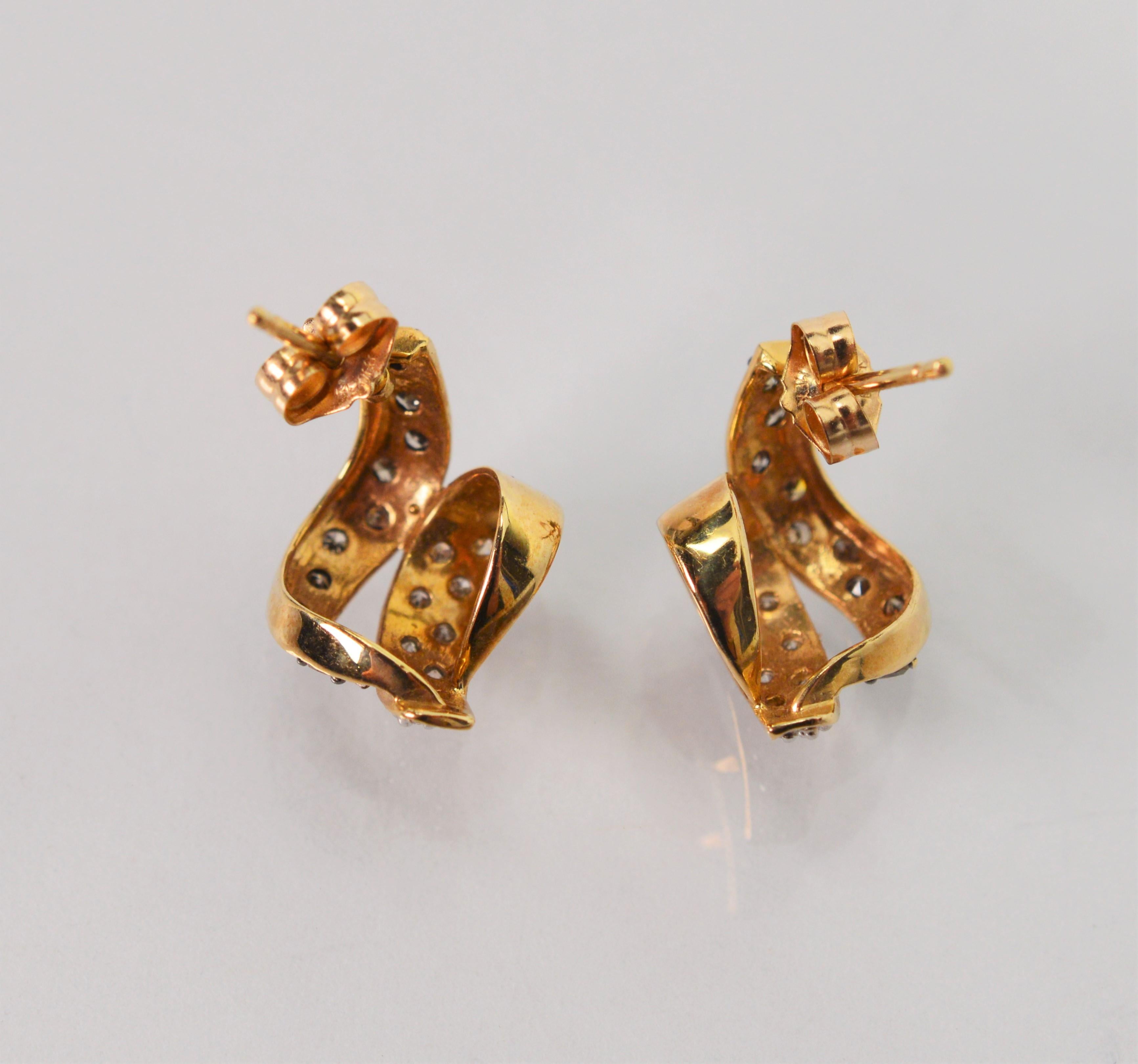 white and gold ribbon