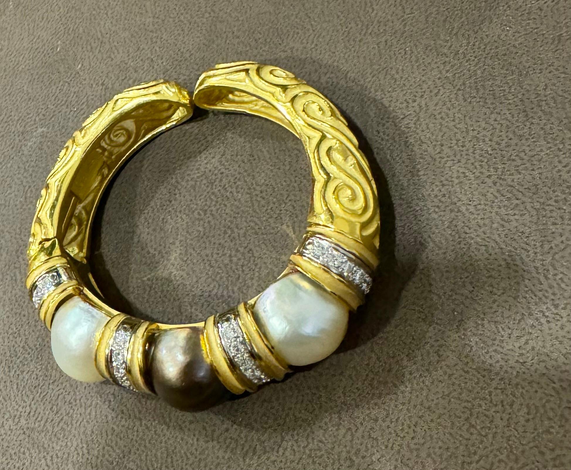Bracciale con diamanti e perle bianche in oro 18 Kt 115Gm di Robert The Wander Winc in vendita 4